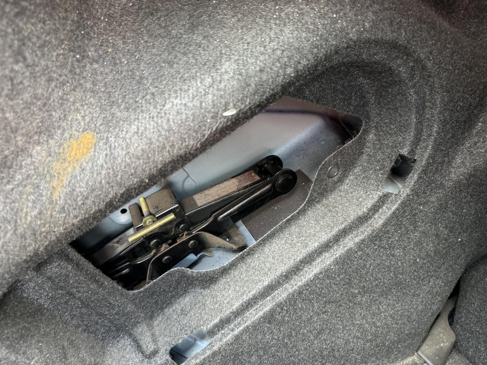 View Auto part Jack/Tool Kit MAZDA 3 2005