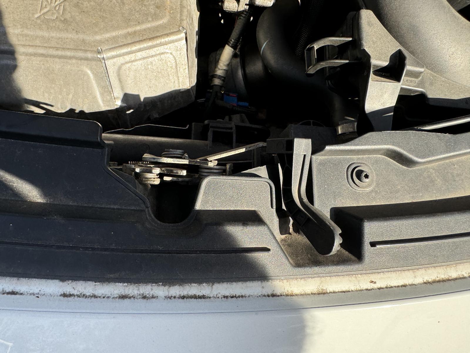 View Auto part Bonnet Lock/Support PEUGEOT 207 2011