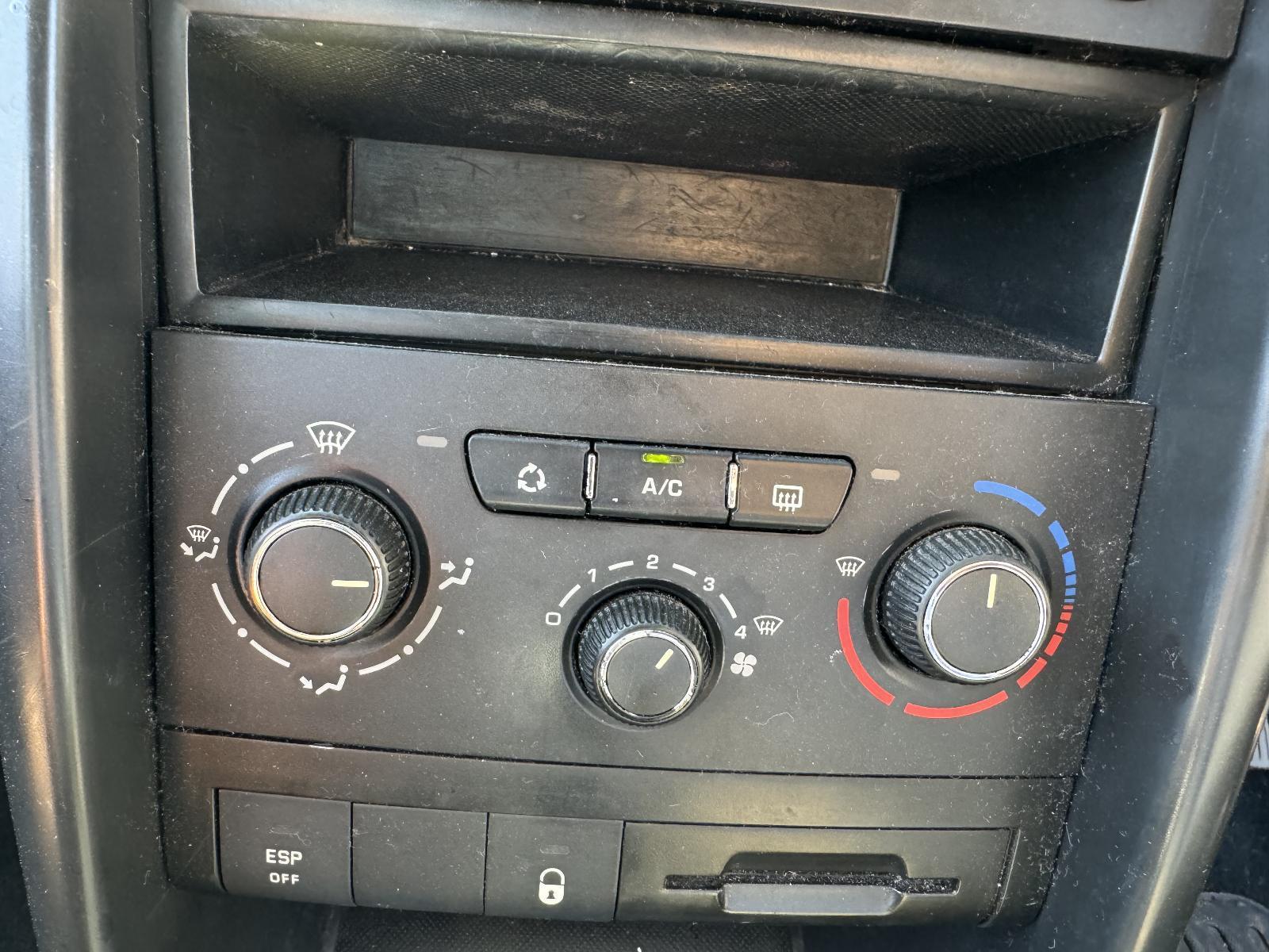 View Auto part Heater/Ac Controls PEUGEOT 207 2011
