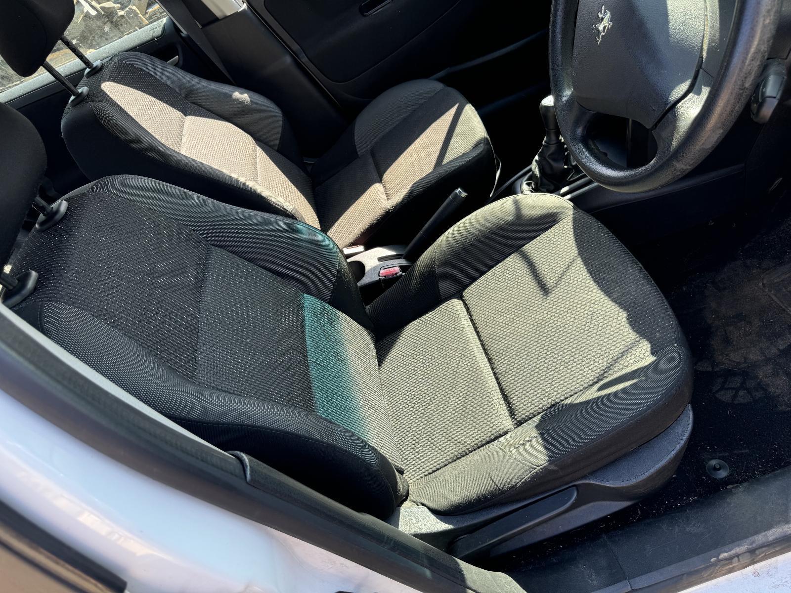 View Auto part Front Seat PEUGEOT 207 2011