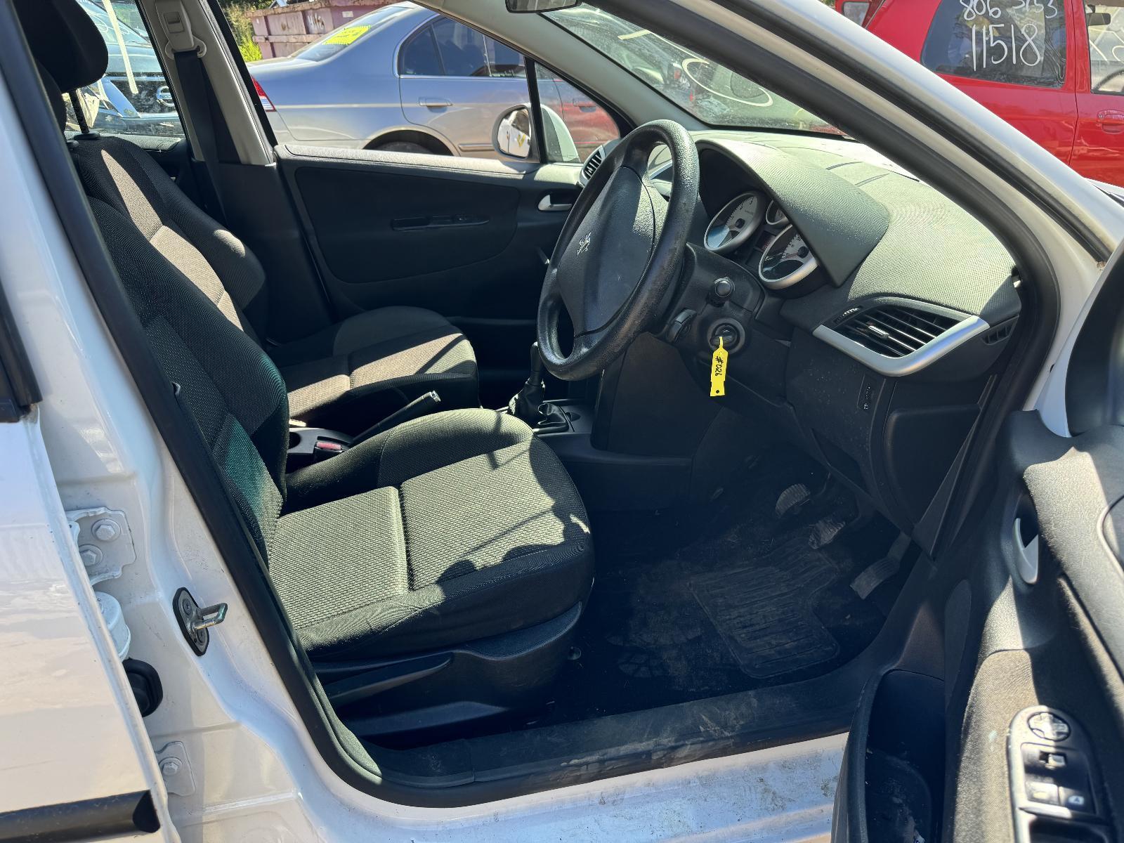 View Auto part Carpet PEUGEOT 207 2011