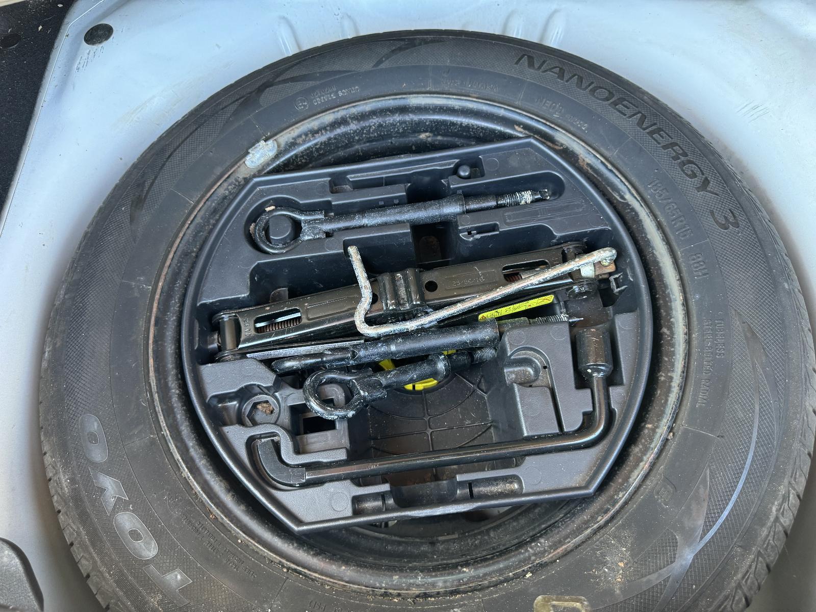 View Auto part Jack/Tool Kit PEUGEOT 207 2011