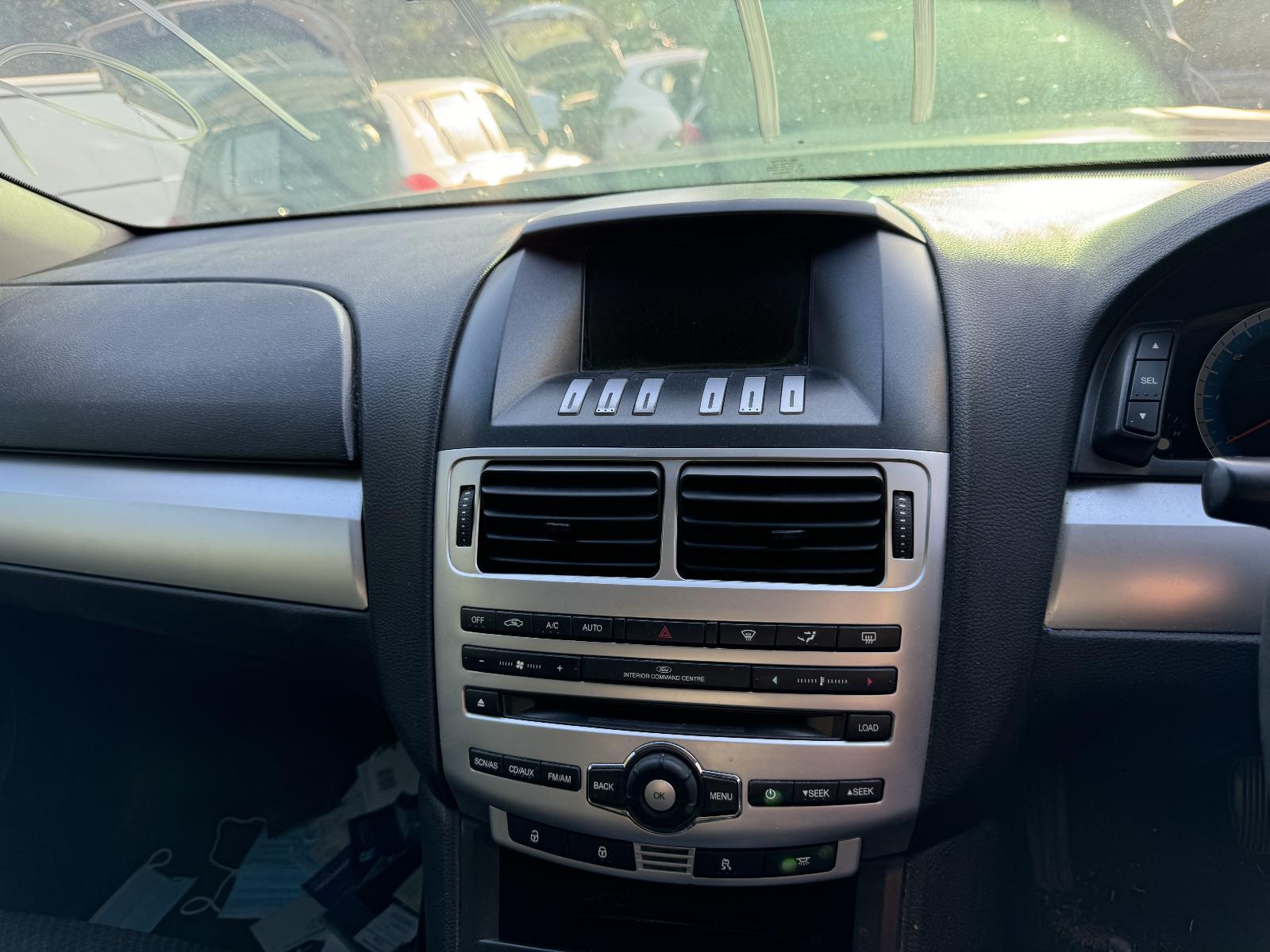 View Auto part Radio/Cd/Dvd/Sat/Tv FORD FALCON 2010