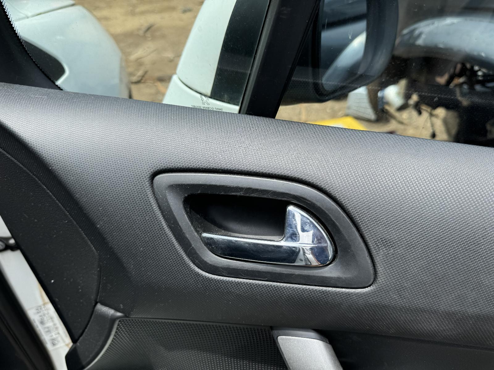 View Auto part Door Handle PEUGEOT 308 2010