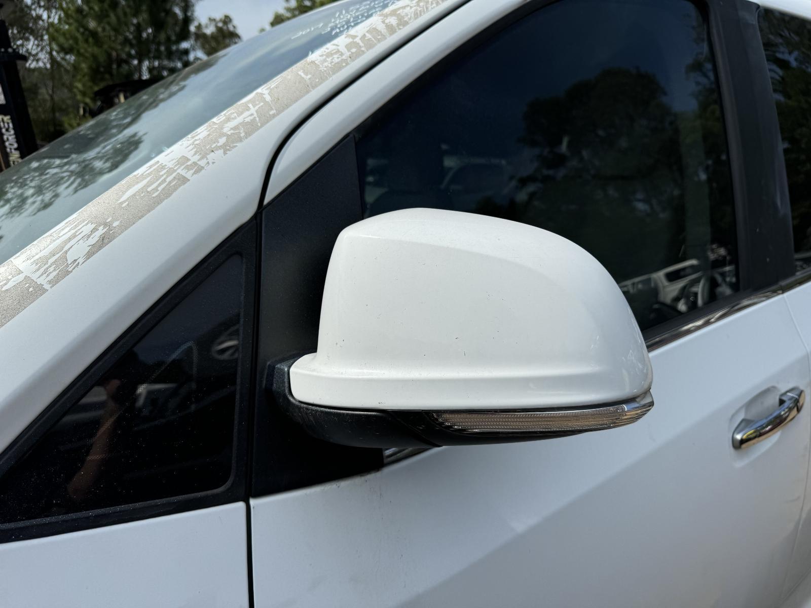 View Auto part Left Door Mirror LDV G10 2017