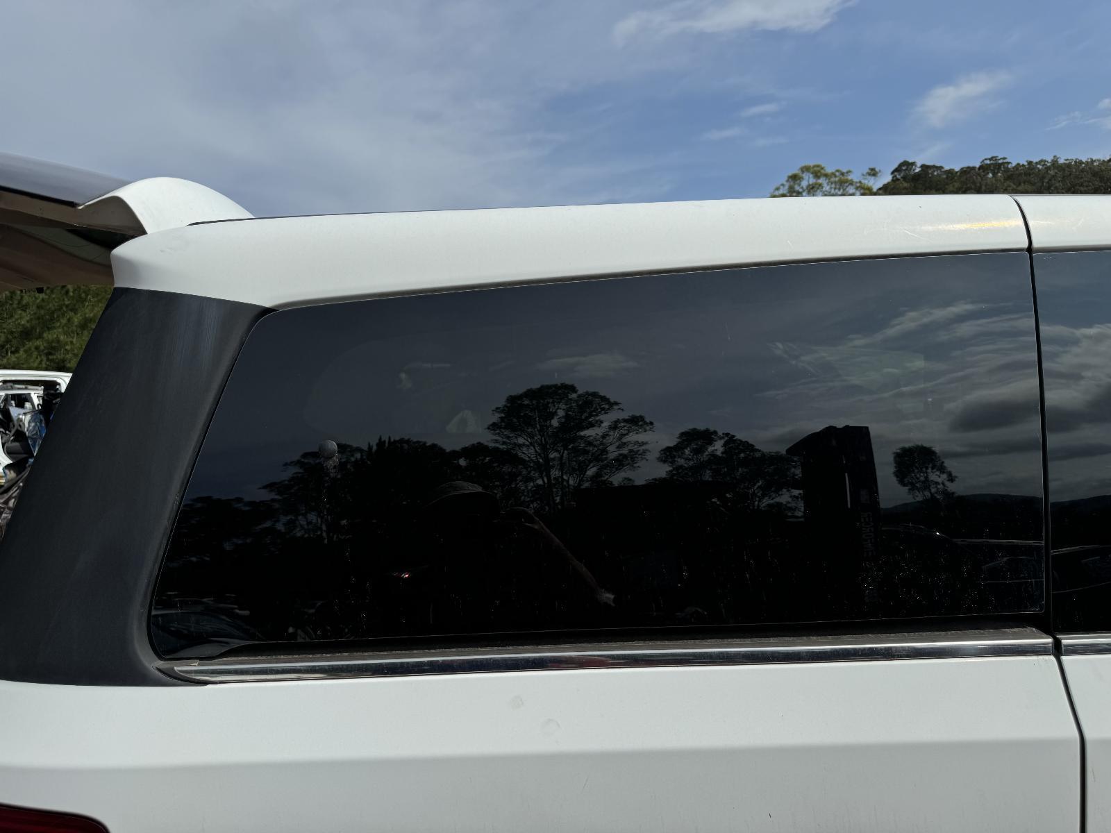 View Auto part Right Rear Side Glass LDV G10 2017