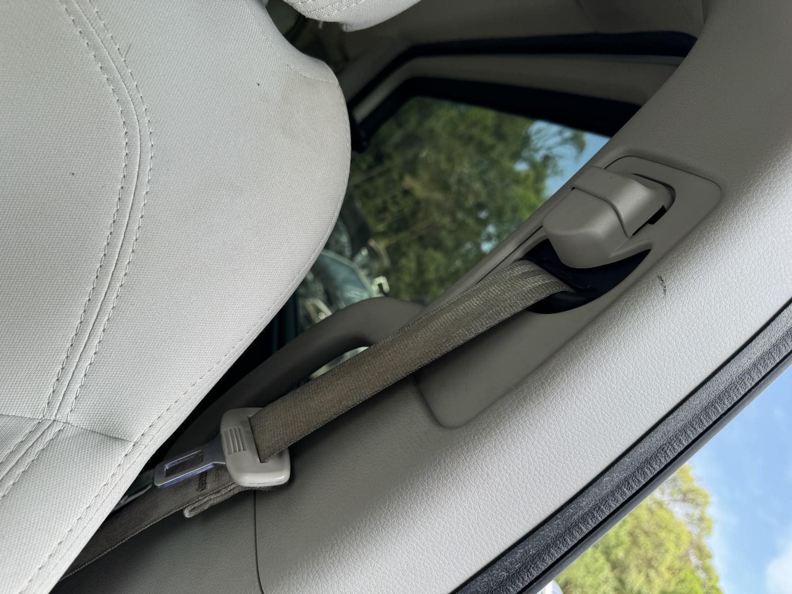 View Auto part Seatbelt/Stalk LDV G10 2017