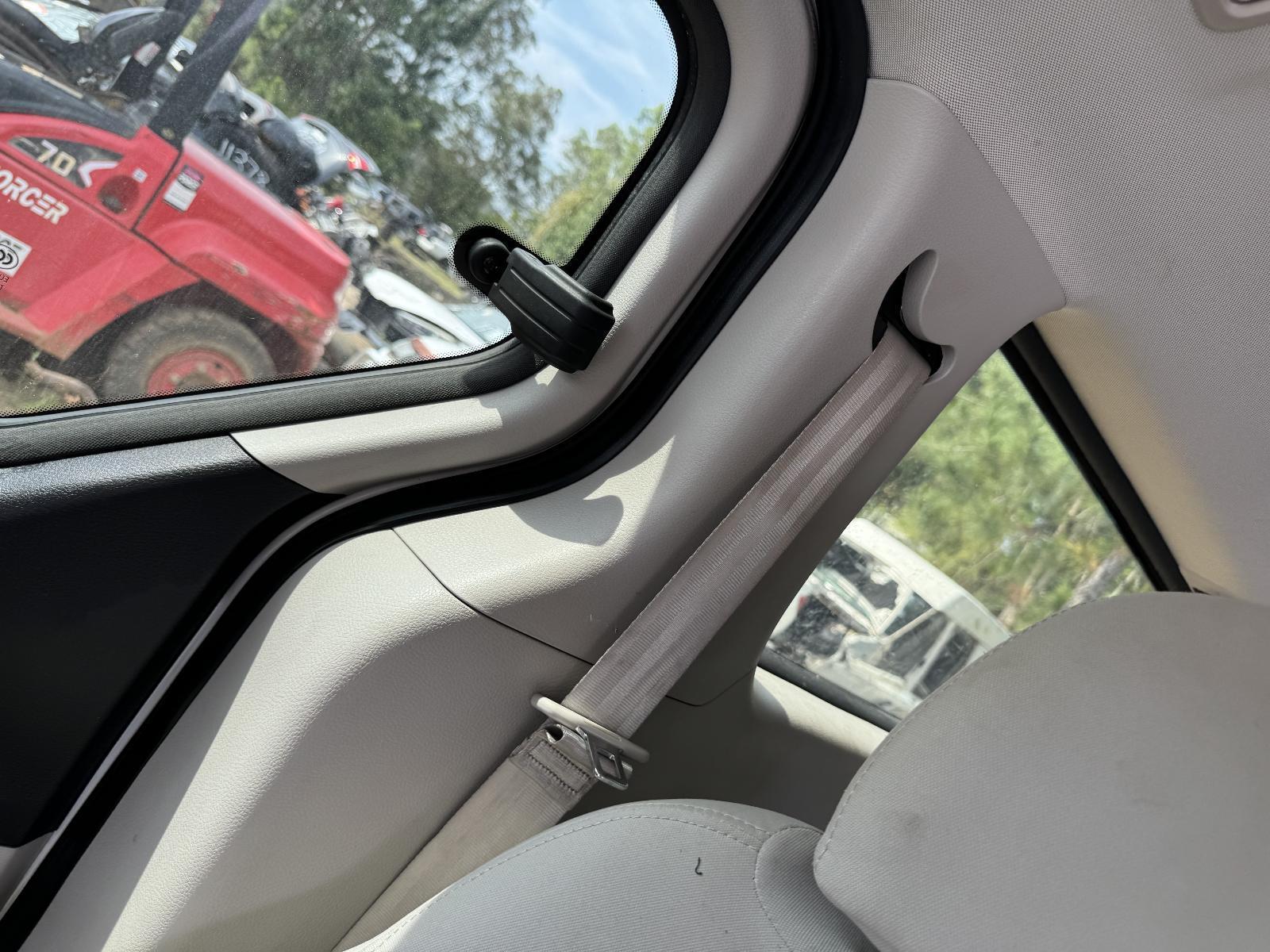 View Auto part Seatbelt/Stalk LDV G10 2017