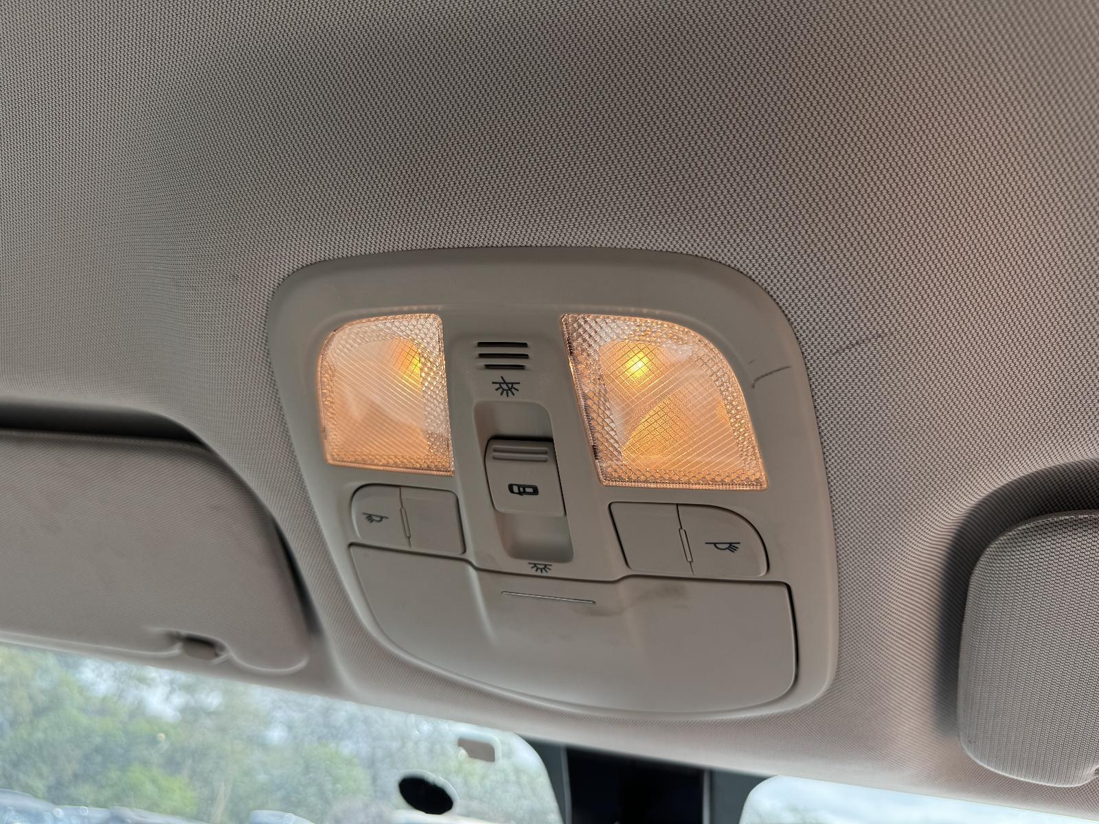 View Auto part Courtesy Light LDV G10 2017