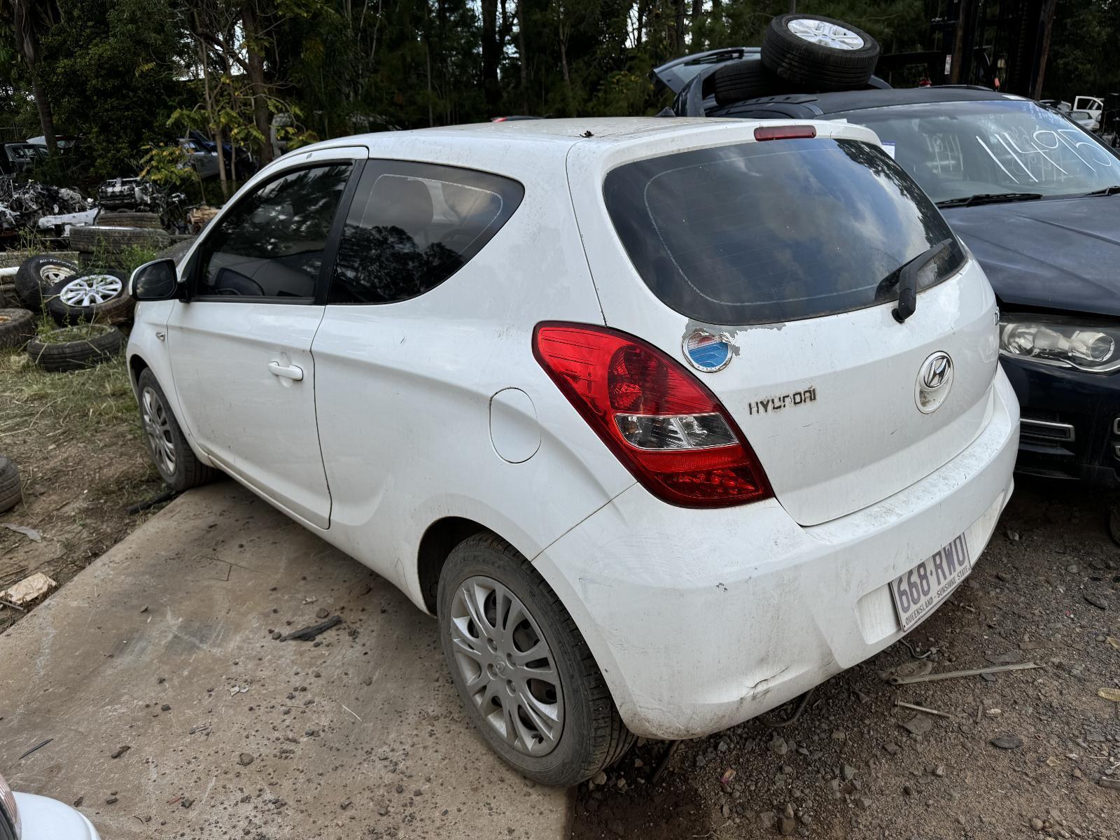 View Auto part Left Guard Liner HYUNDAI I20 2011
