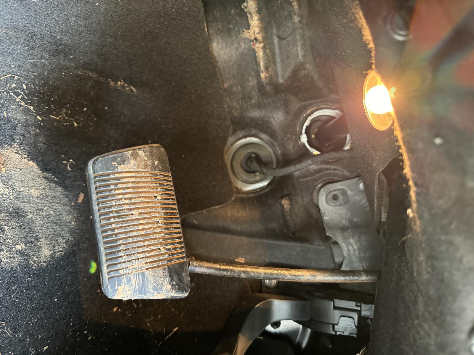 View Auto part Pedal Assembly JEEP CHEROKEE 2012