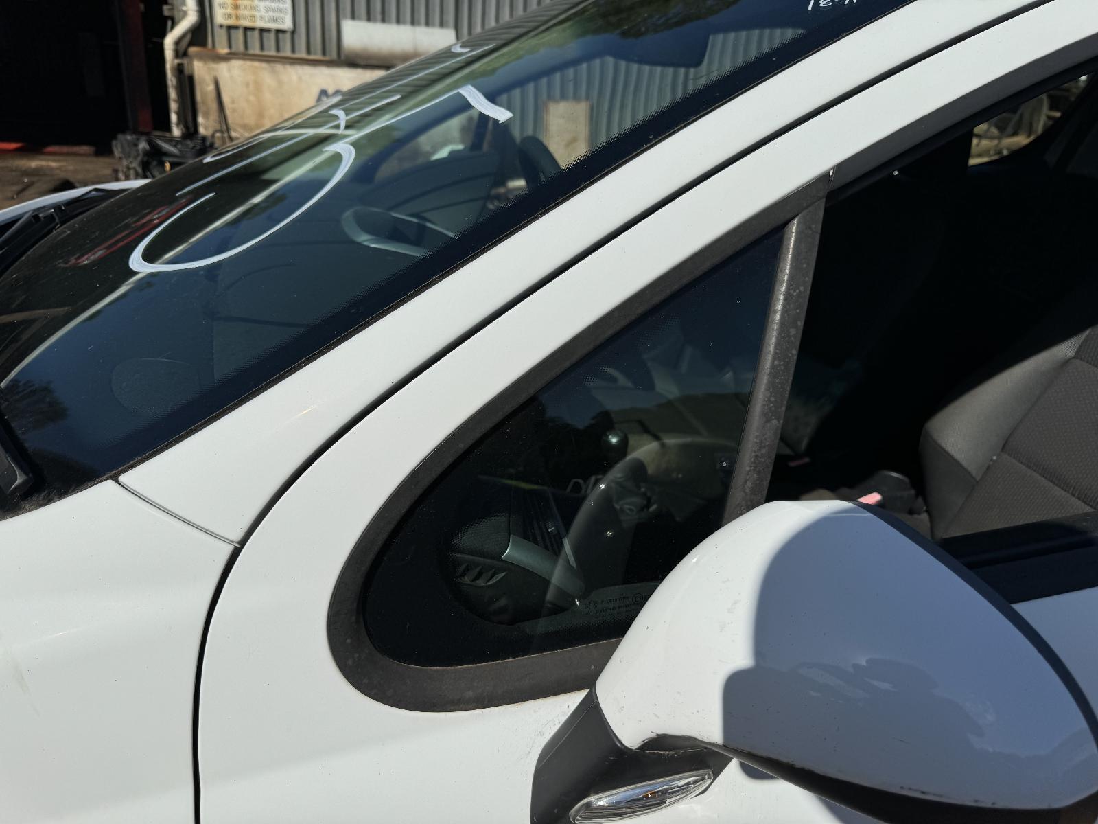 View Auto part Left Front 1/4 Door Glass PEUGEOT 207 2011
