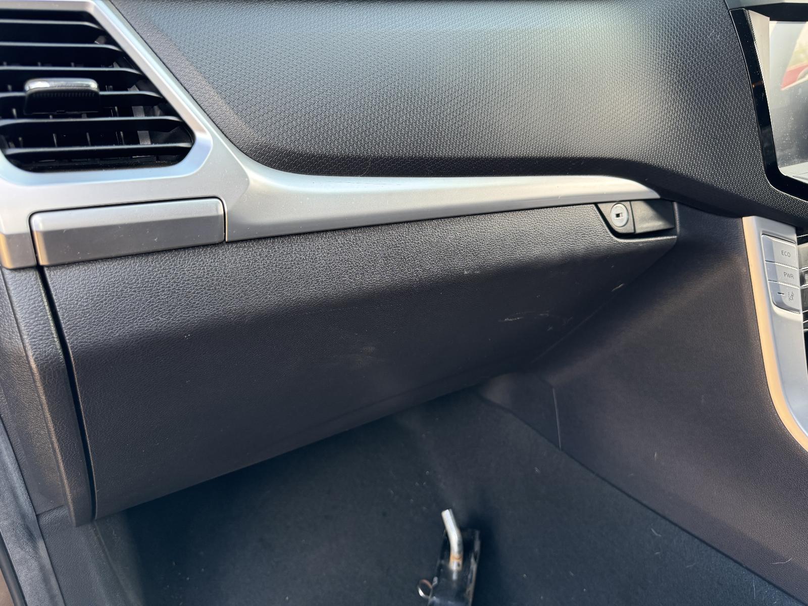 View Auto part Glove Box LDV T60 2019