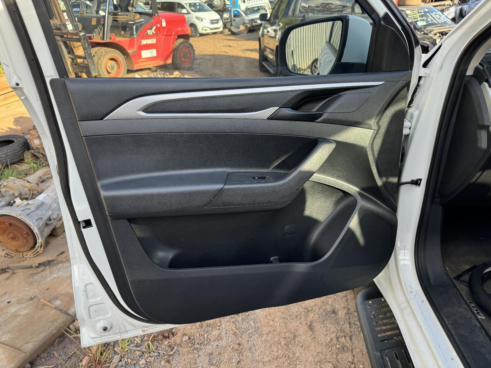View Auto part Left Front Window Reg/Motor LDV T60 2020