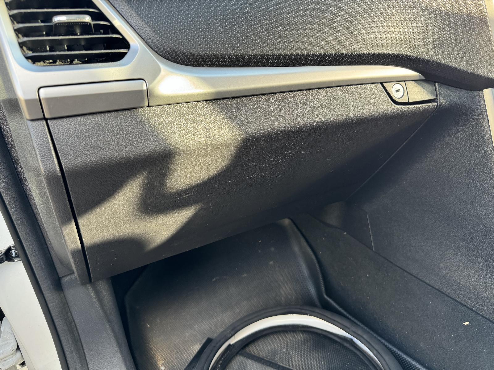 View Auto part Glove Box LDV T60 2020