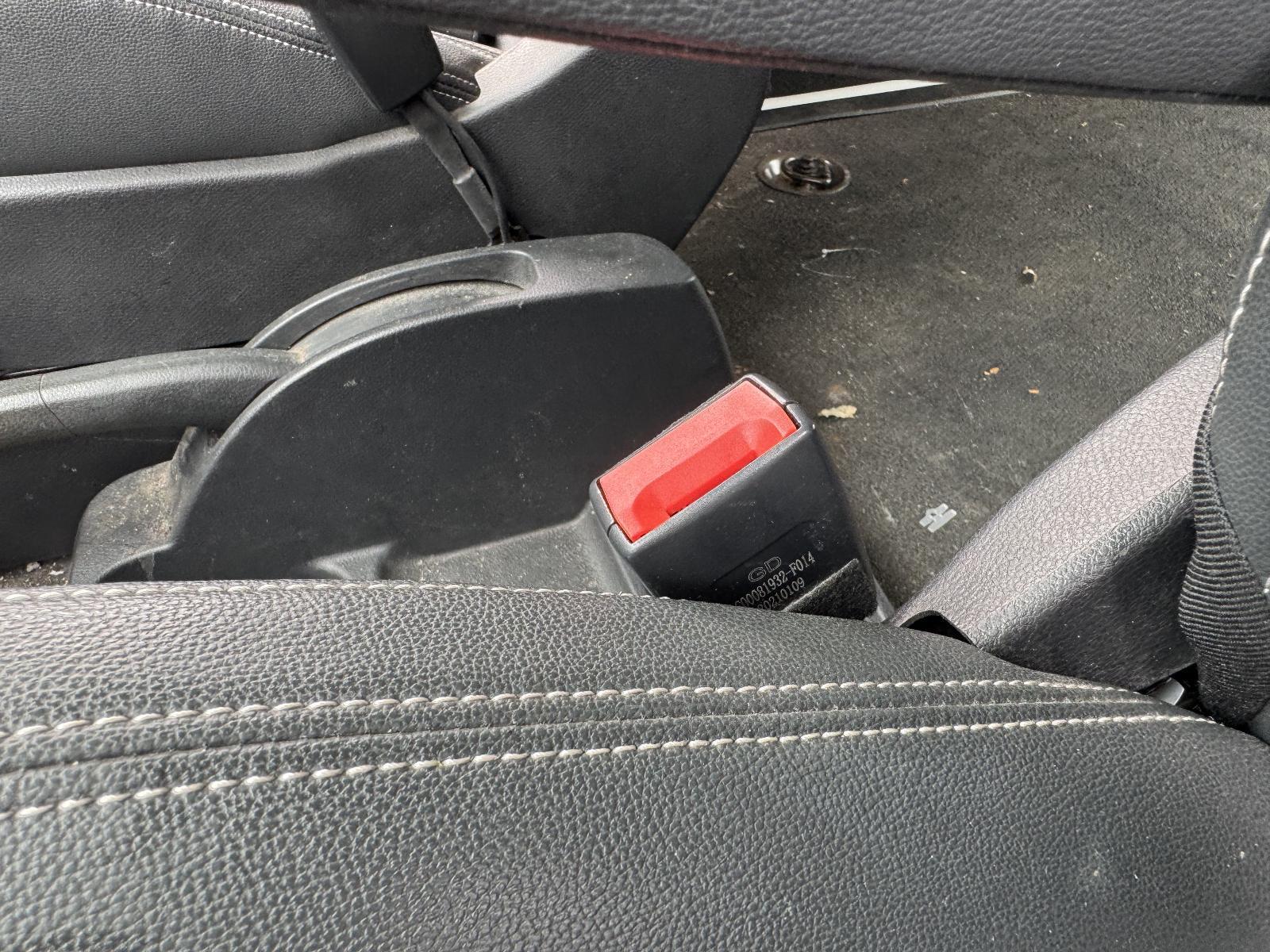 View Auto part Seatbelt/Stalk LDV G10 2021