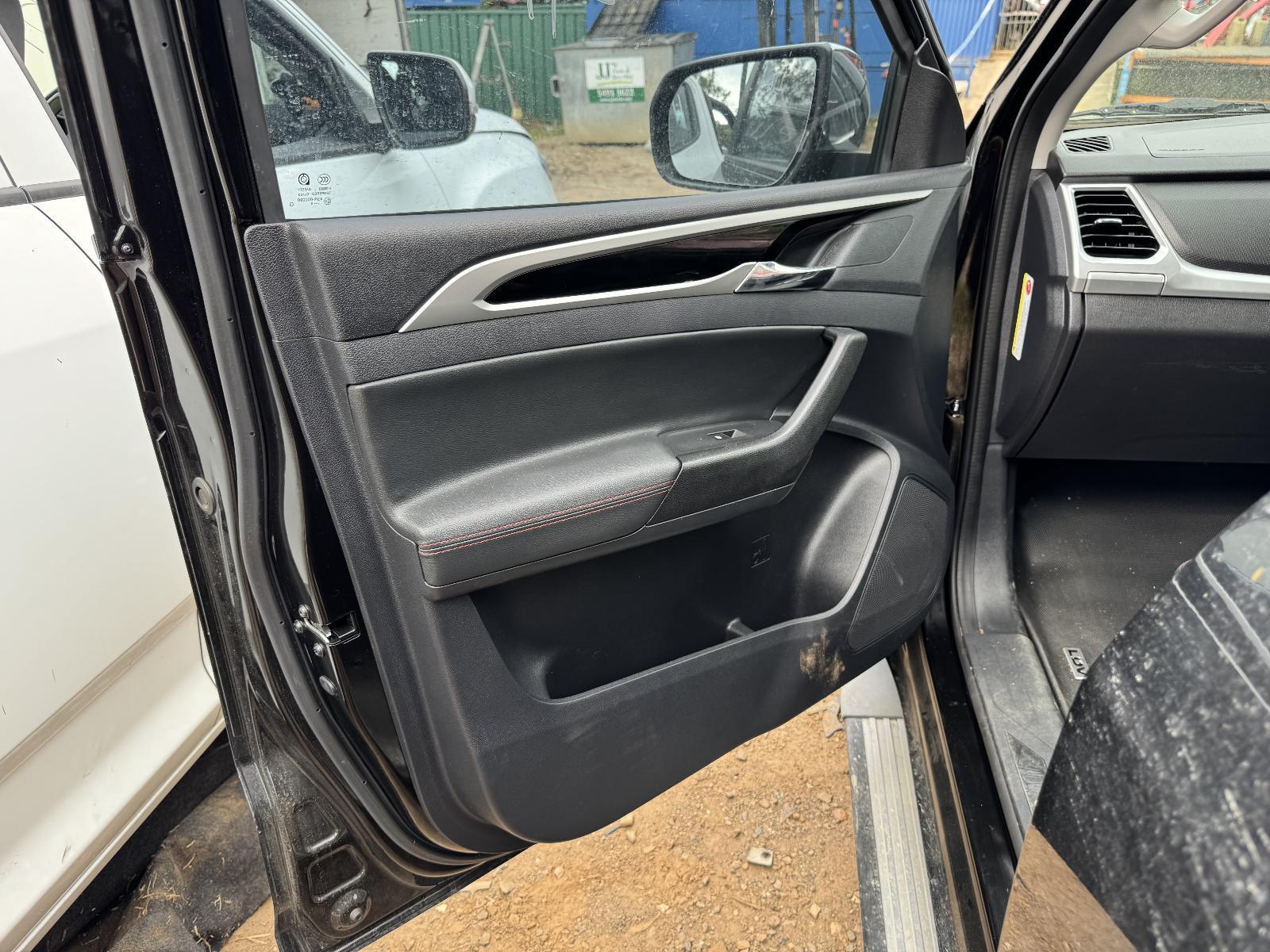 View Auto part Left Front Window Reg/Motor LDV T60 2018