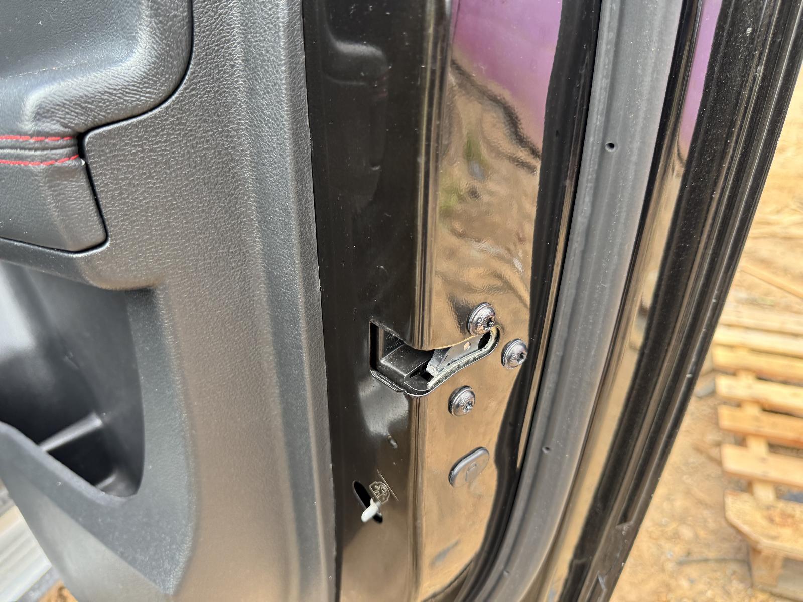 View Auto part Door/Boot/Gate Lock LDV T60 2018