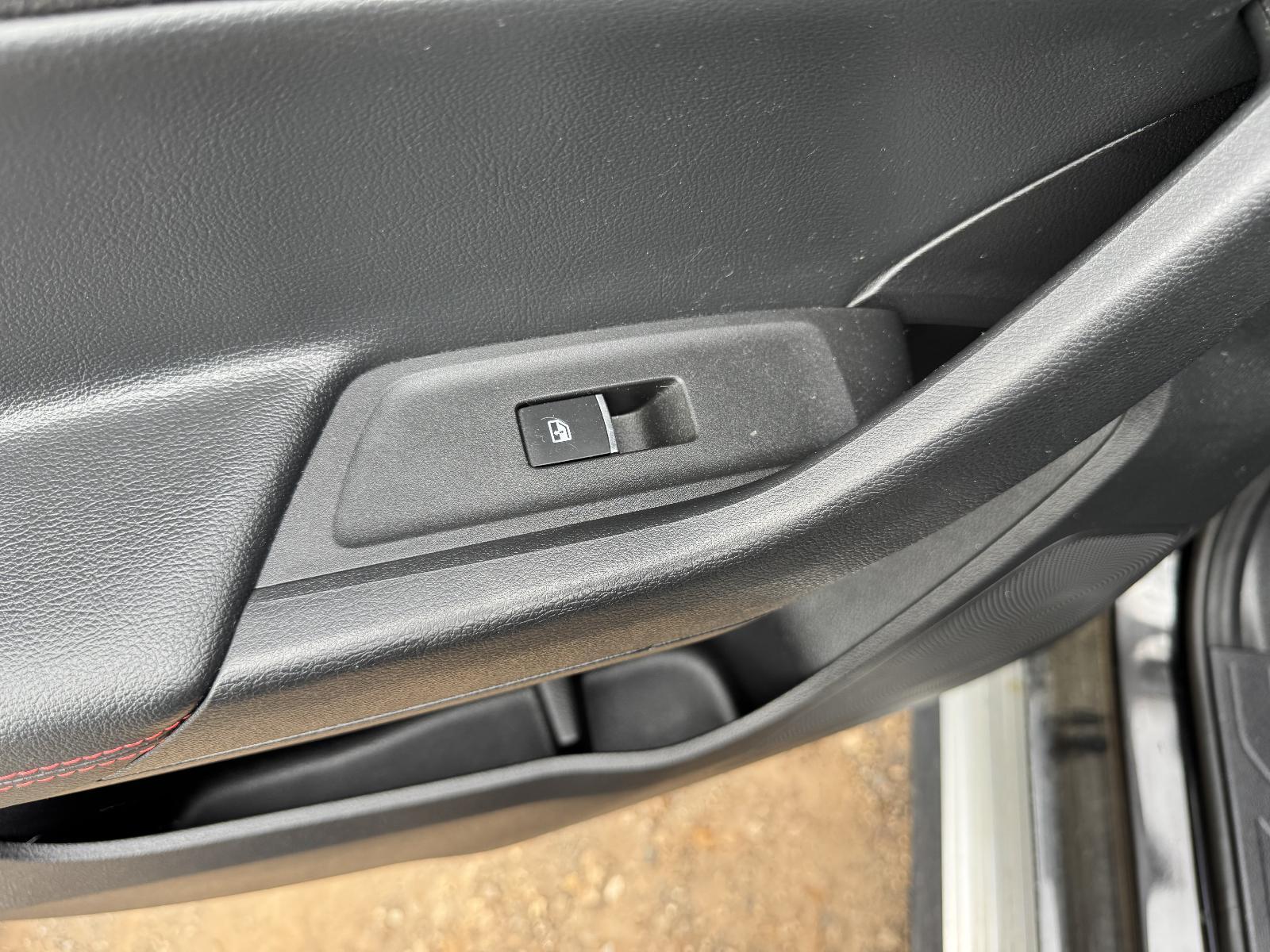 View Auto part Pwr Dr Wind Switch LDV T60 2018