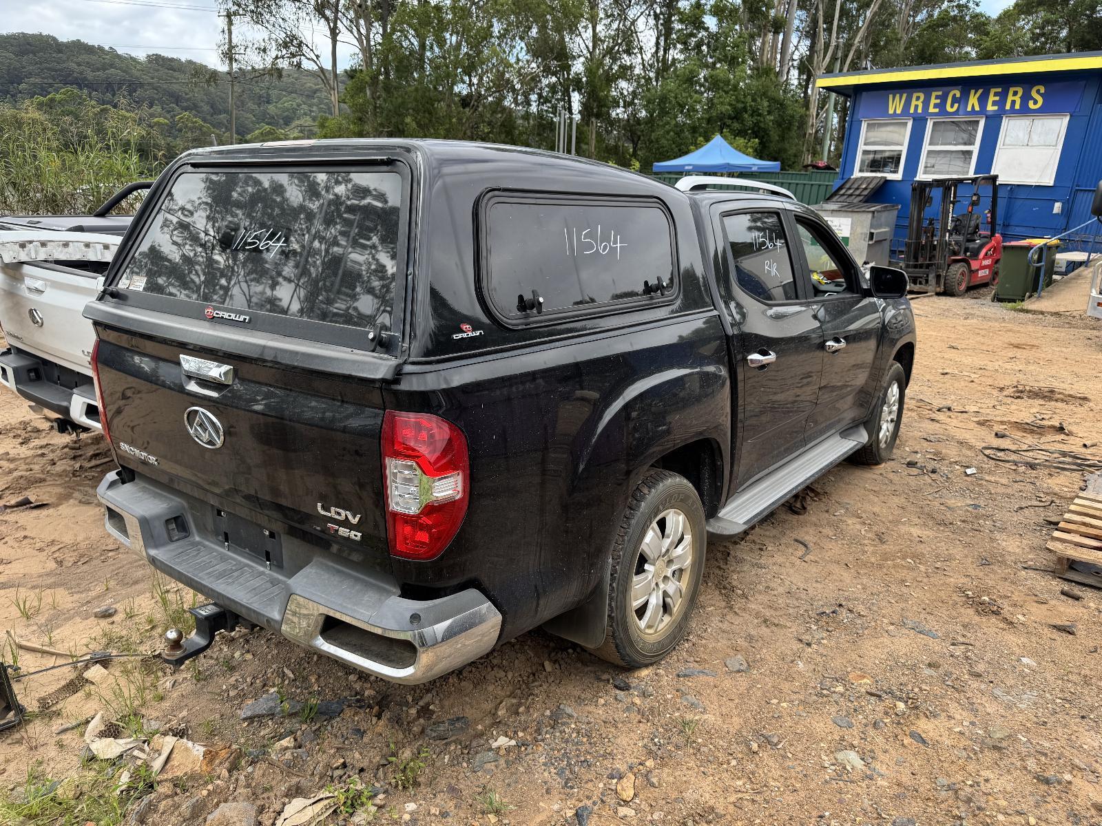 View Auto part Right Guard Liner LDV T60 2018