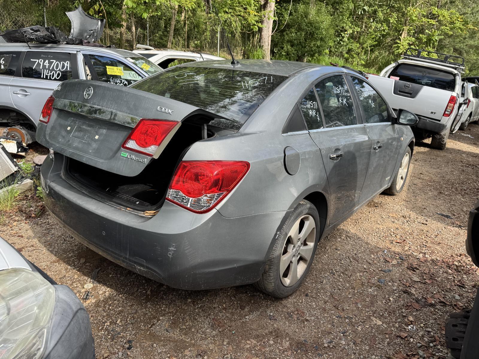 View Auto part R/Bar Bracket/Reinfo HOLDEN CRUZE 2010