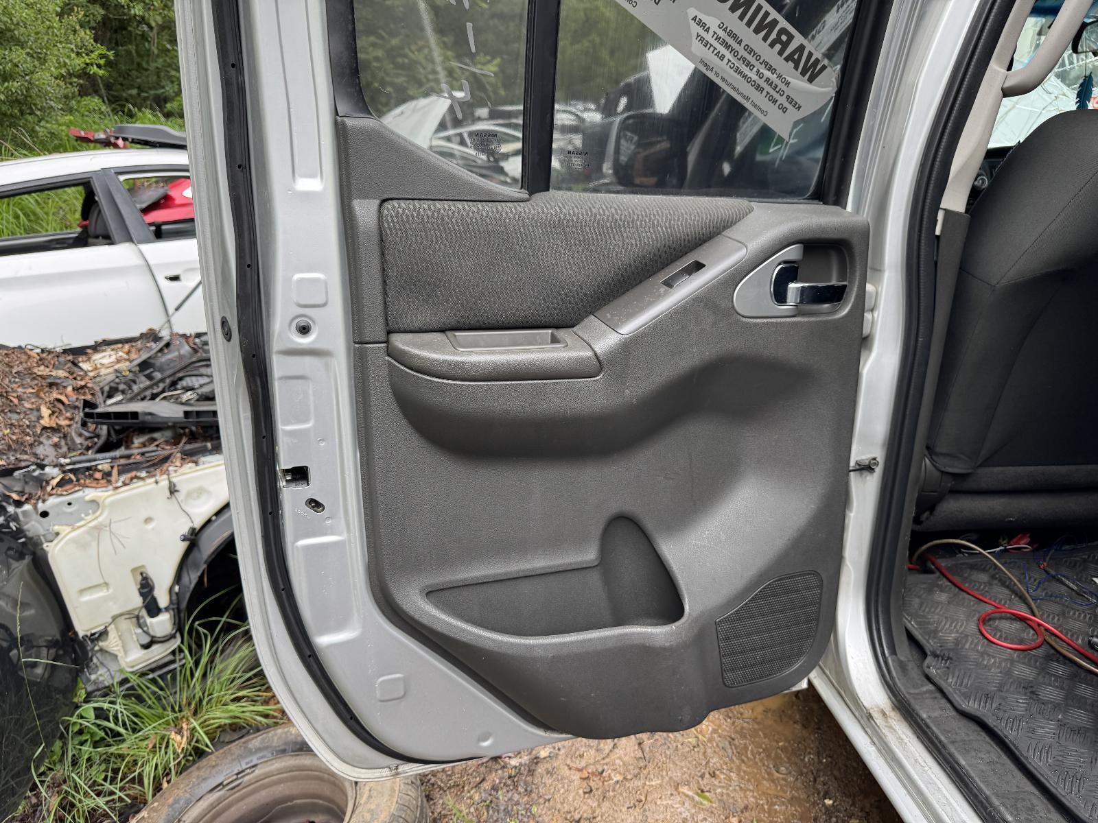 View Auto part Left Rear Wnd Reg/Motor NISSAN NAVARA 2013