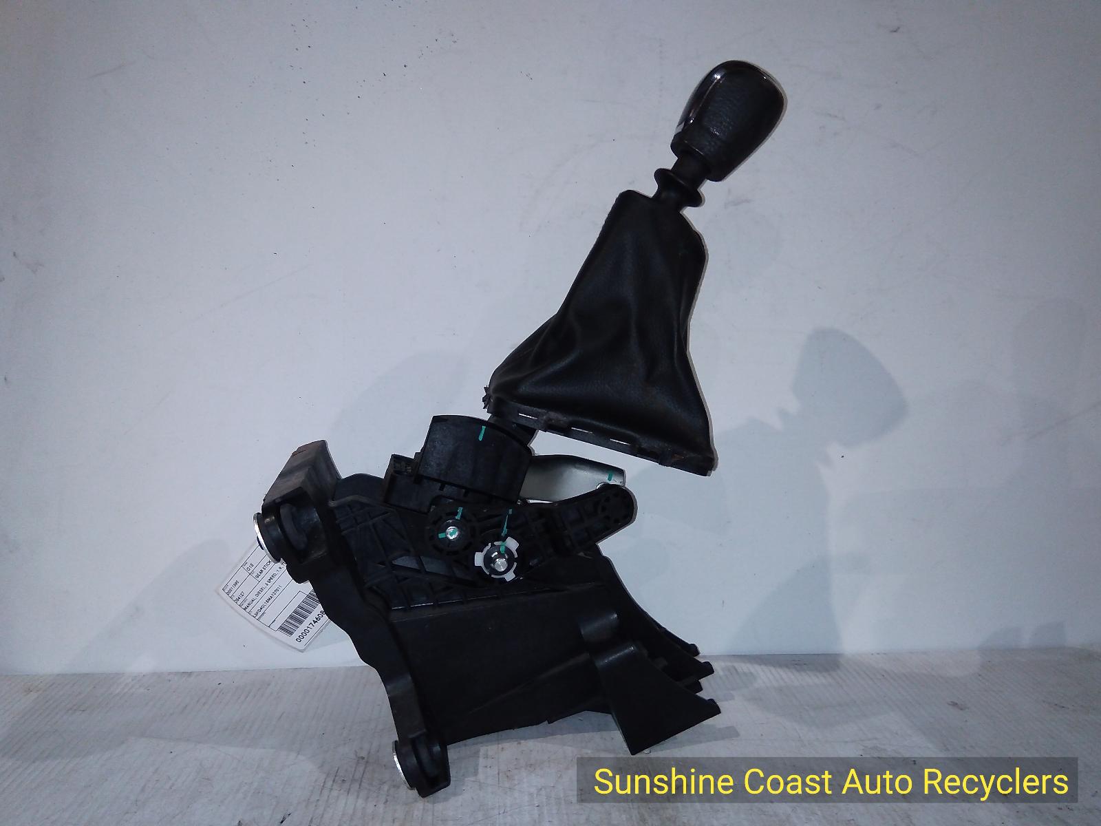View Auto part Gear Stick/Shifter Ldv G10 2021
