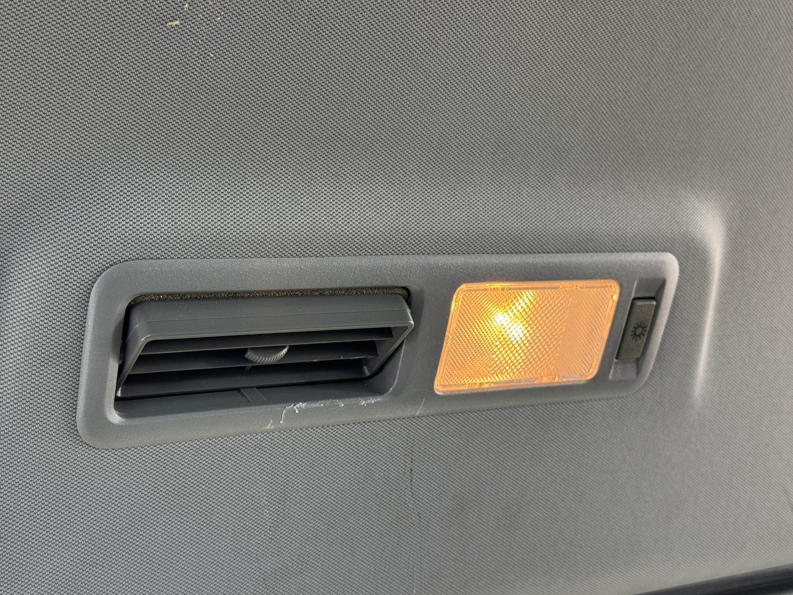 View Auto part Courtesy Light LDV G10 2019