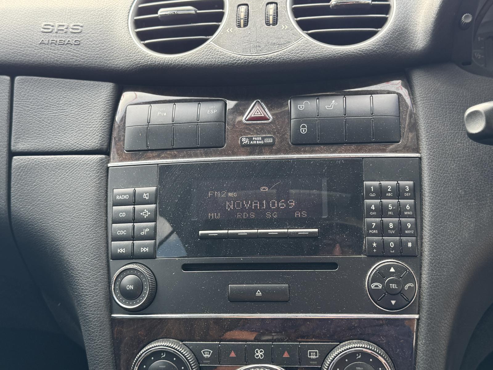 View Auto part Radio/Cd/Dvd/Sat/Tv MERCEDES CLK 2007