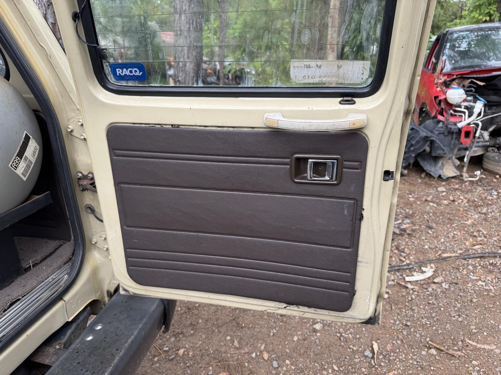 View Auto part Right Front Window Reg/Motor TOYOTA LANDCRUISER 1989