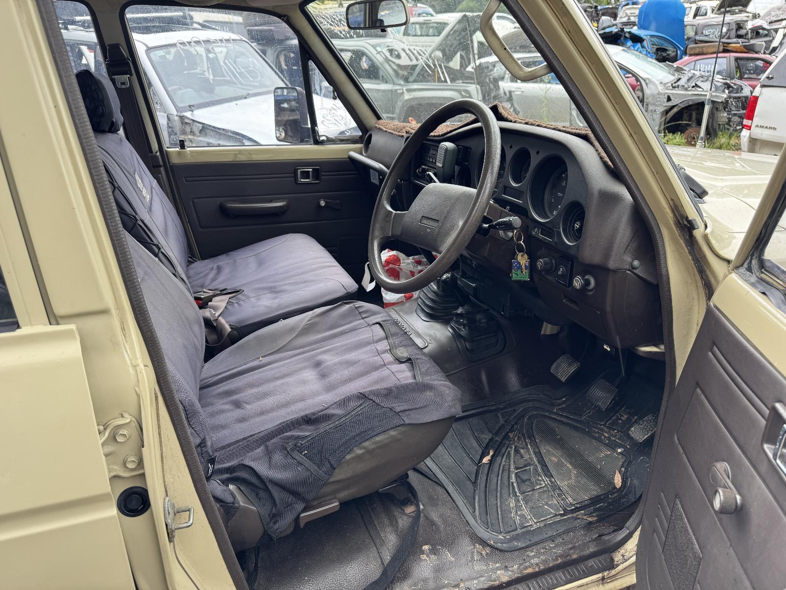 View Auto part SPEAKER TOYOTA LANDCRUISER 1989