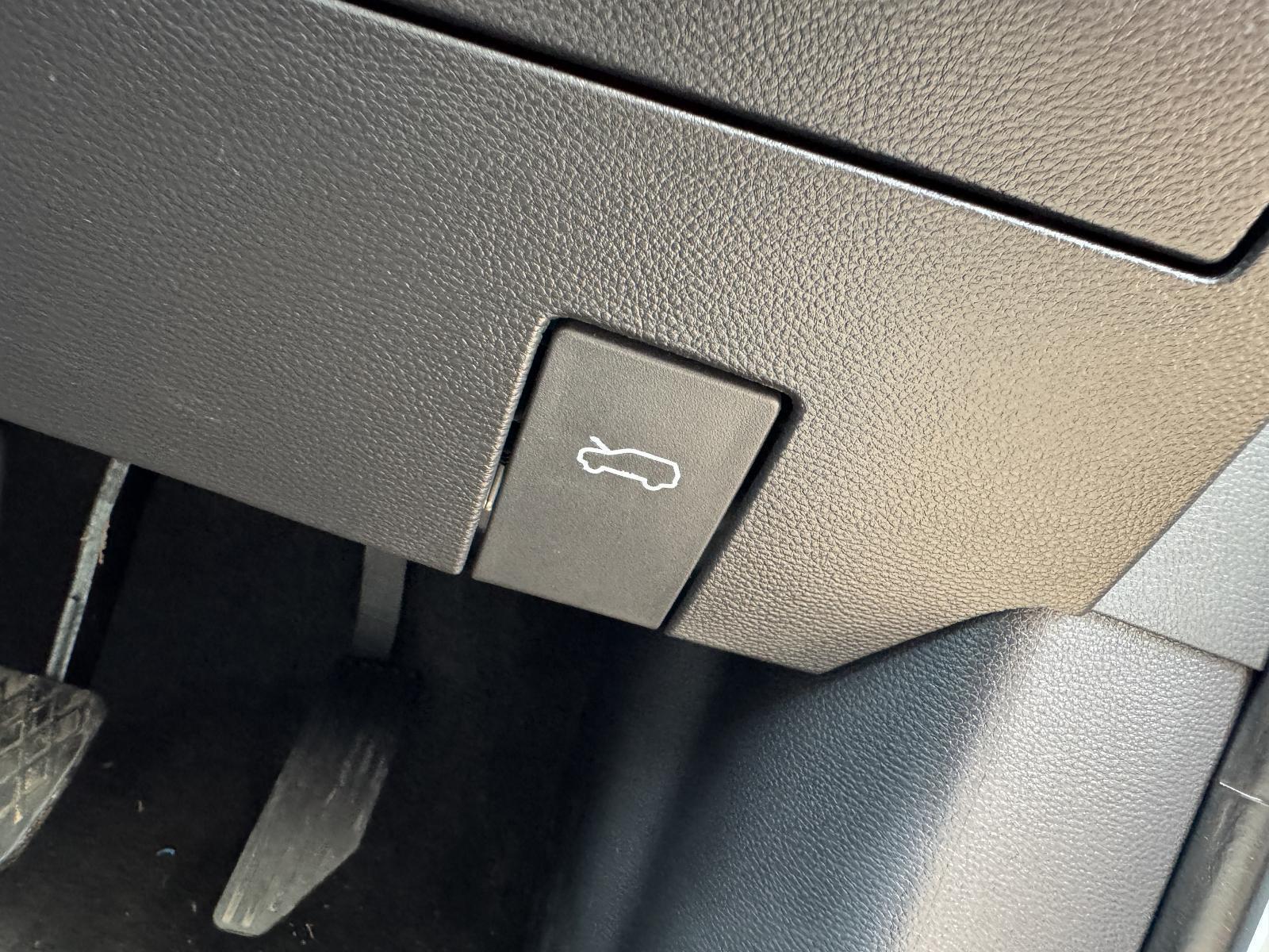 View Auto part Bonnet Release LDV D90 2023