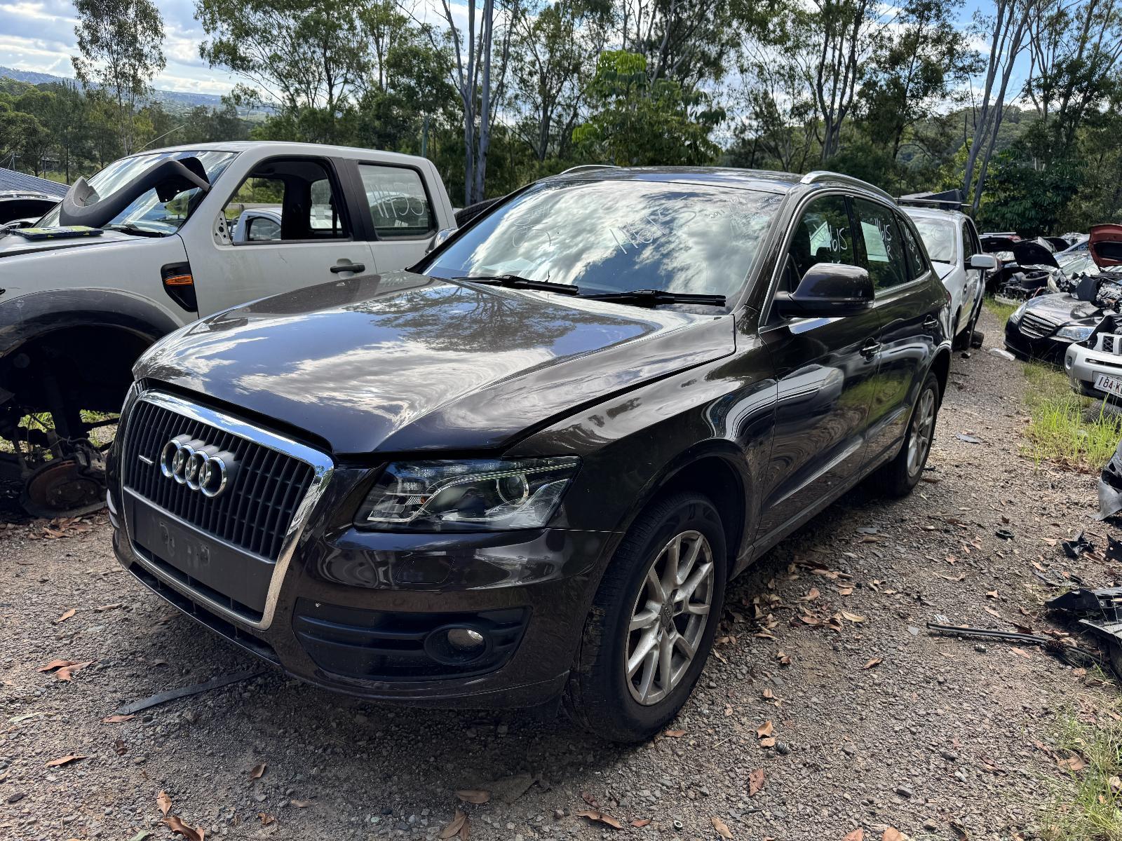 View Auto part Tyre Audi Q5 2011