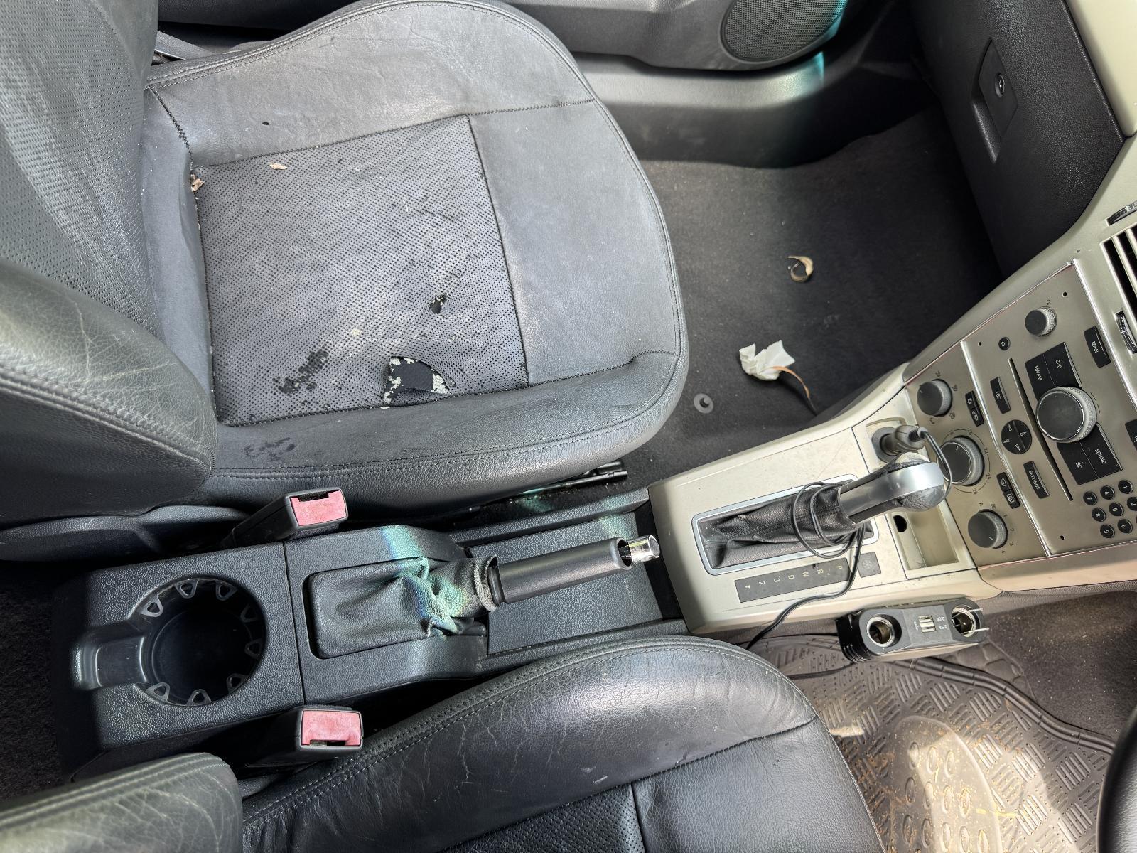 View Auto part Console HOLDEN ASTRA 2007