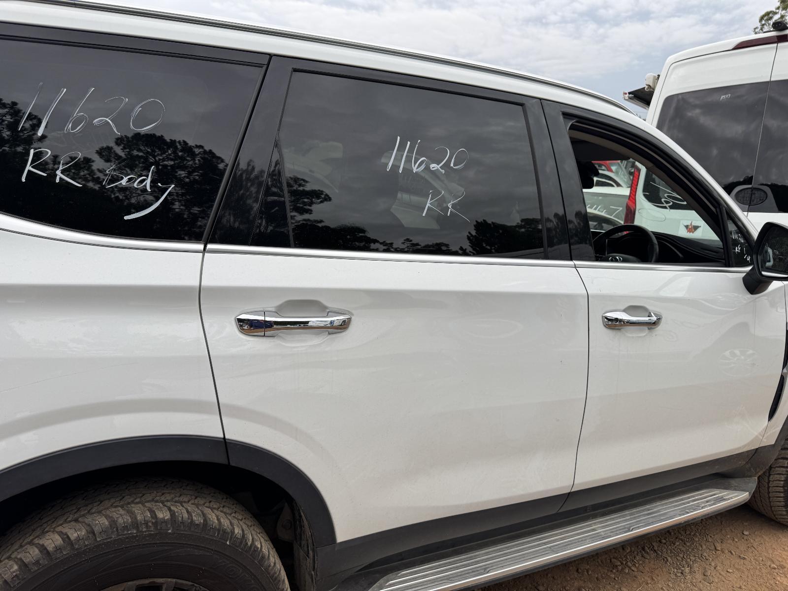 View Auto part RIGHT_REAR_DOOR_SLIDING LDV D90 2022