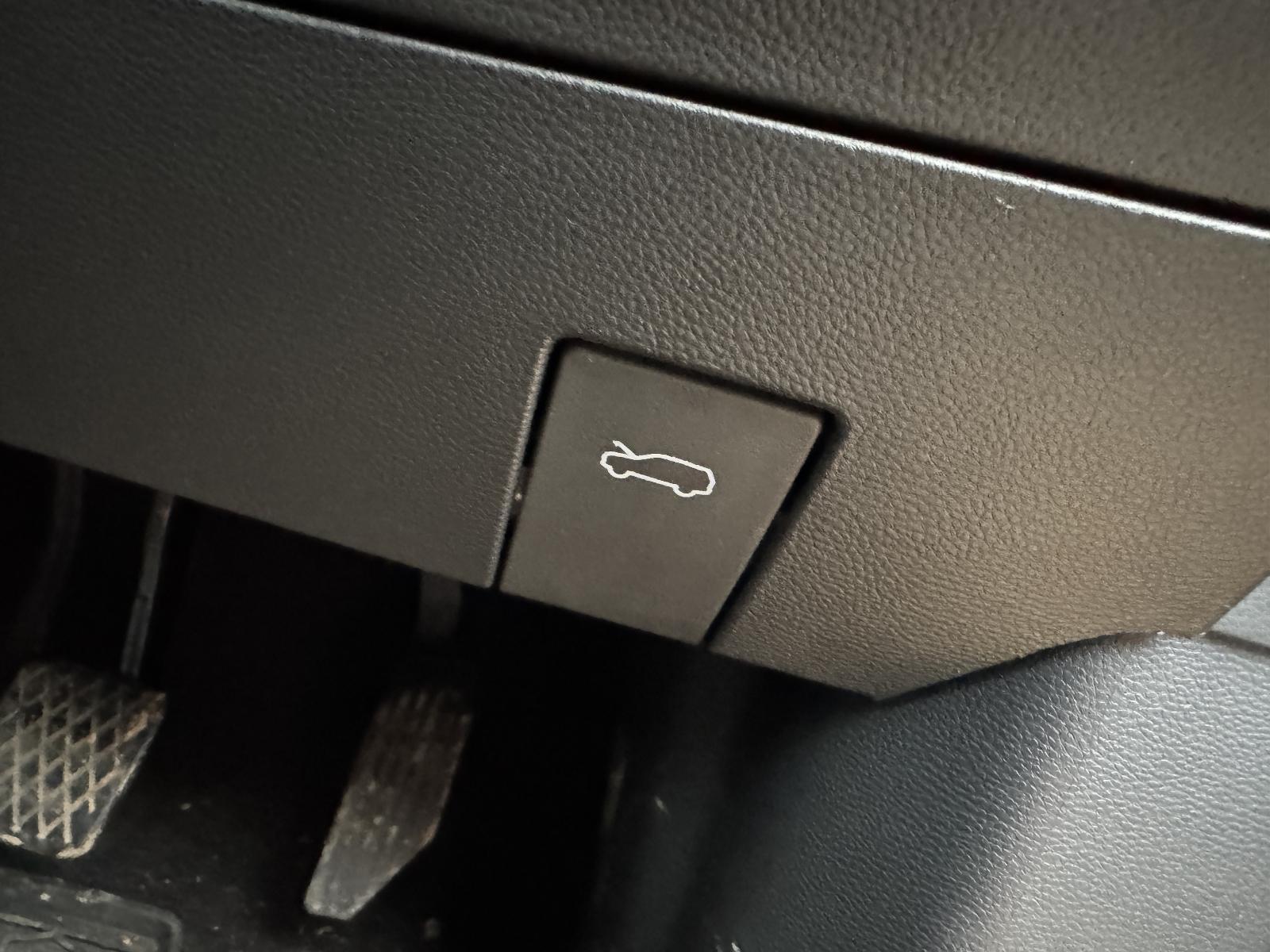 View Auto part Bonnet Release LDV D90 2022
