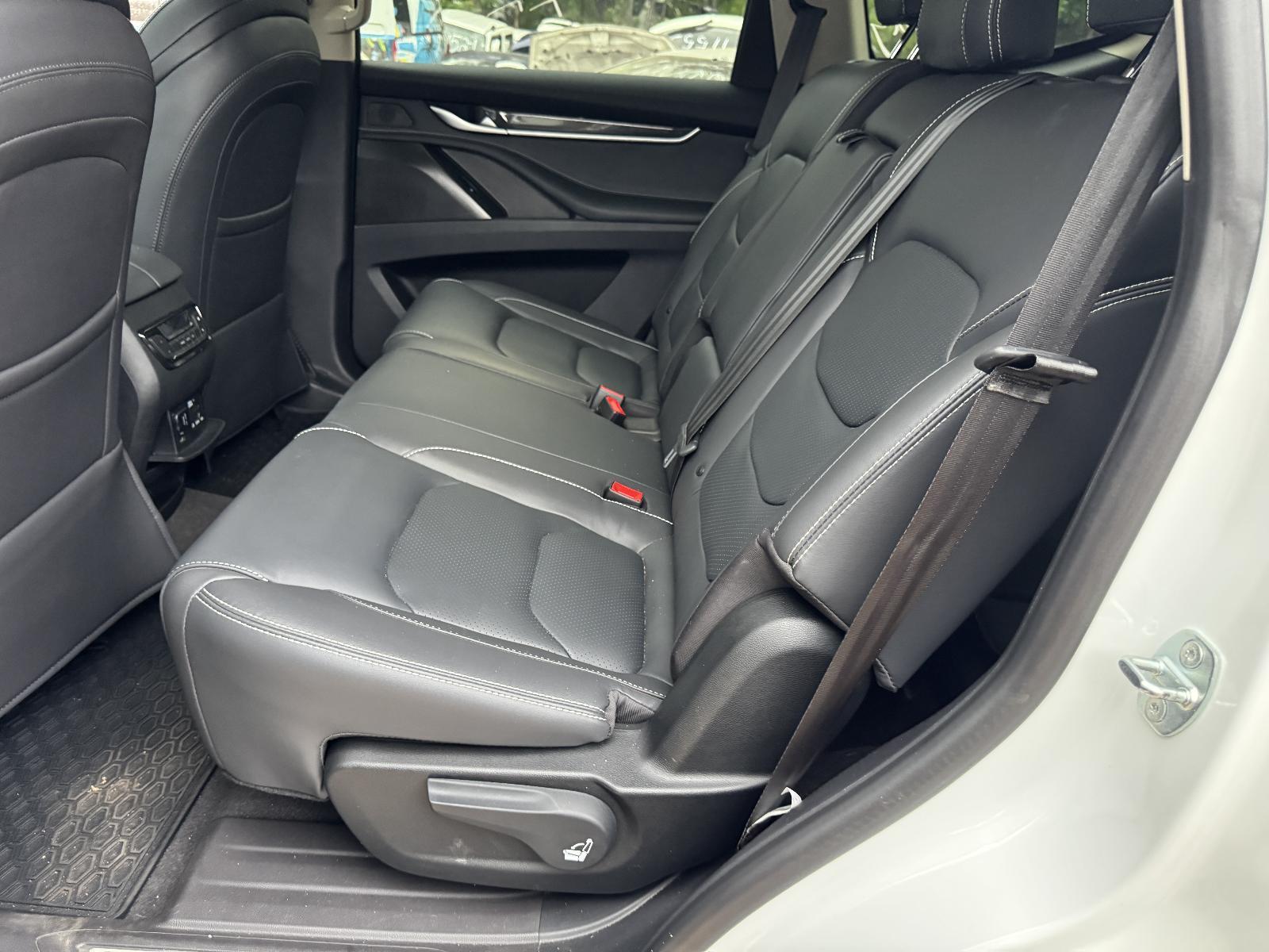 View Auto part 2nd Seat (Rear Seat) LDV D90 2022