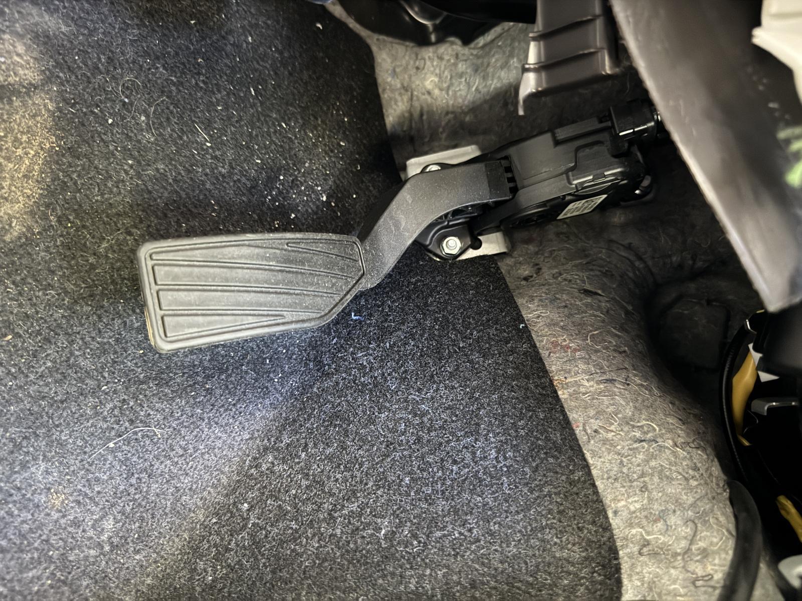 View Auto part Pedal Assembly SUZUKI S-CROSS 2023