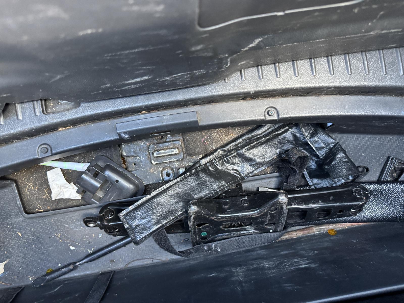 View Auto part Jack/Tool Kit HOLDEN CAPTIVA 2010