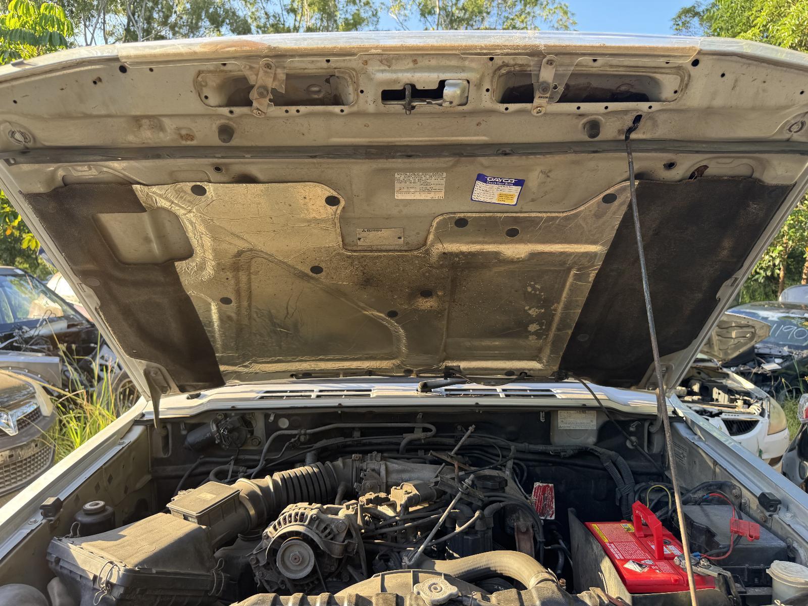 View Auto part Bonnet Hinge/Strut MITSUBISHI PAJERO 1993