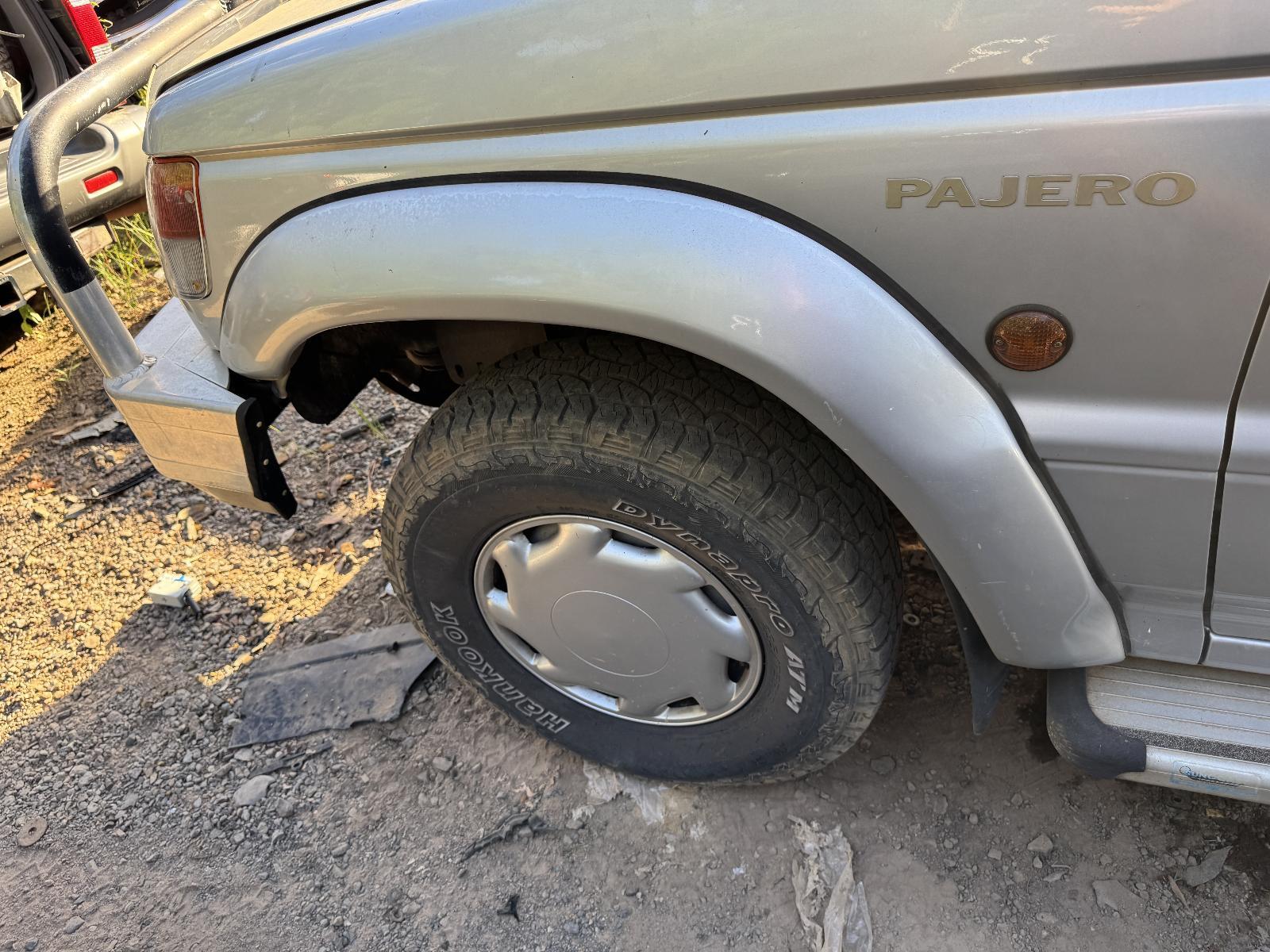View Auto part Wheel Arch Flare MITSUBISHI PAJERO 1993