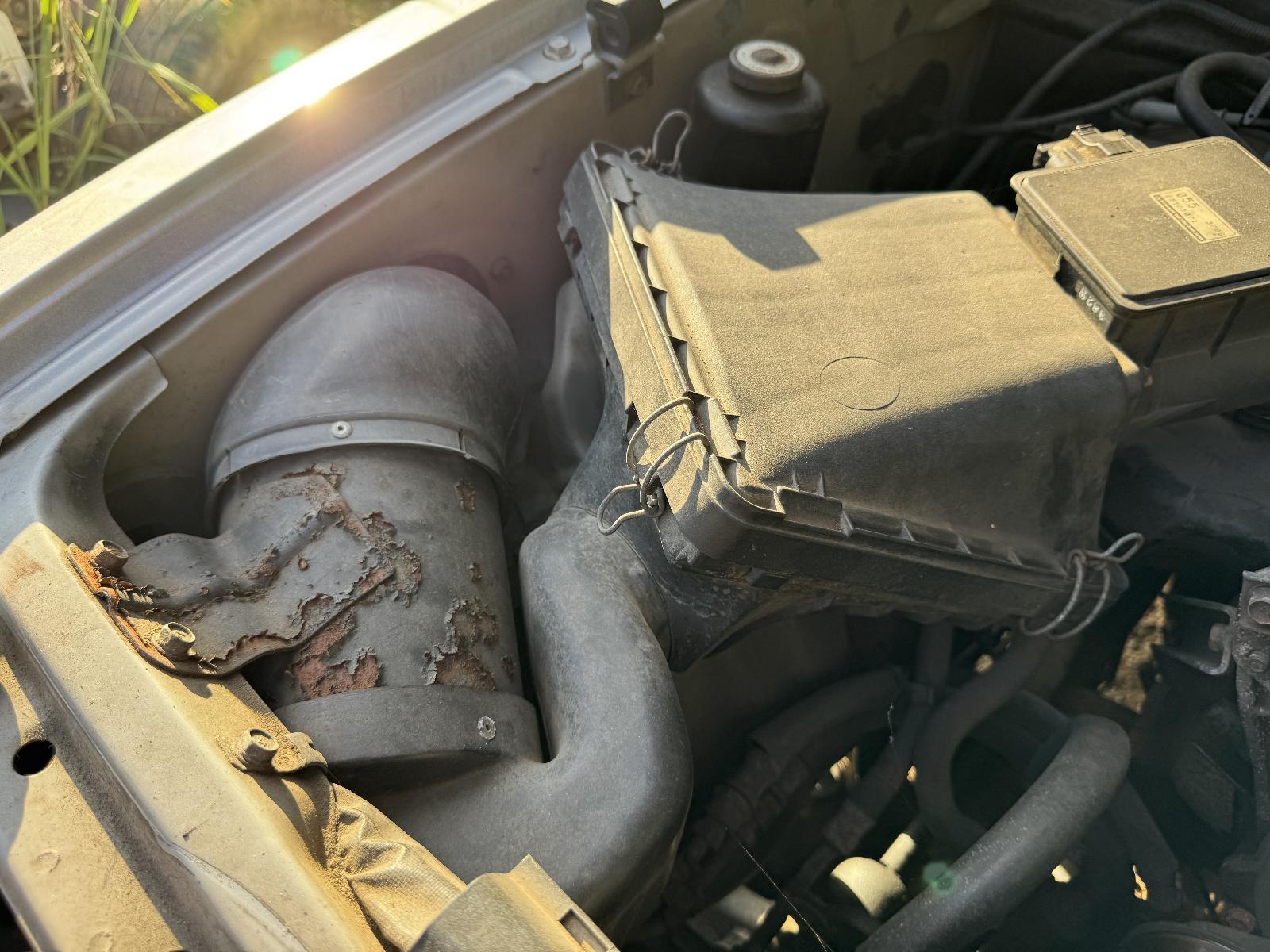 View Auto part Air Cleaner/Box MITSUBISHI PAJERO 1993