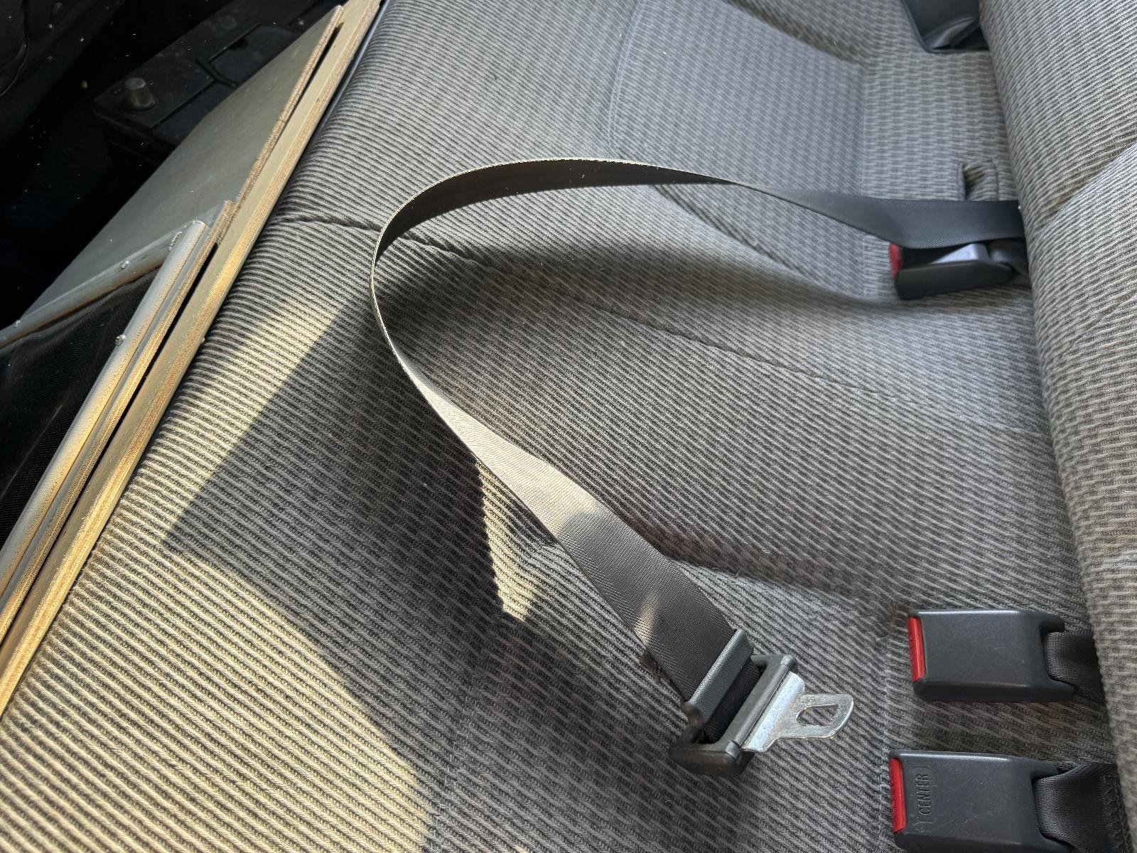 View Auto part Seatbelt/Stalk MITSUBISHI PAJERO 1993