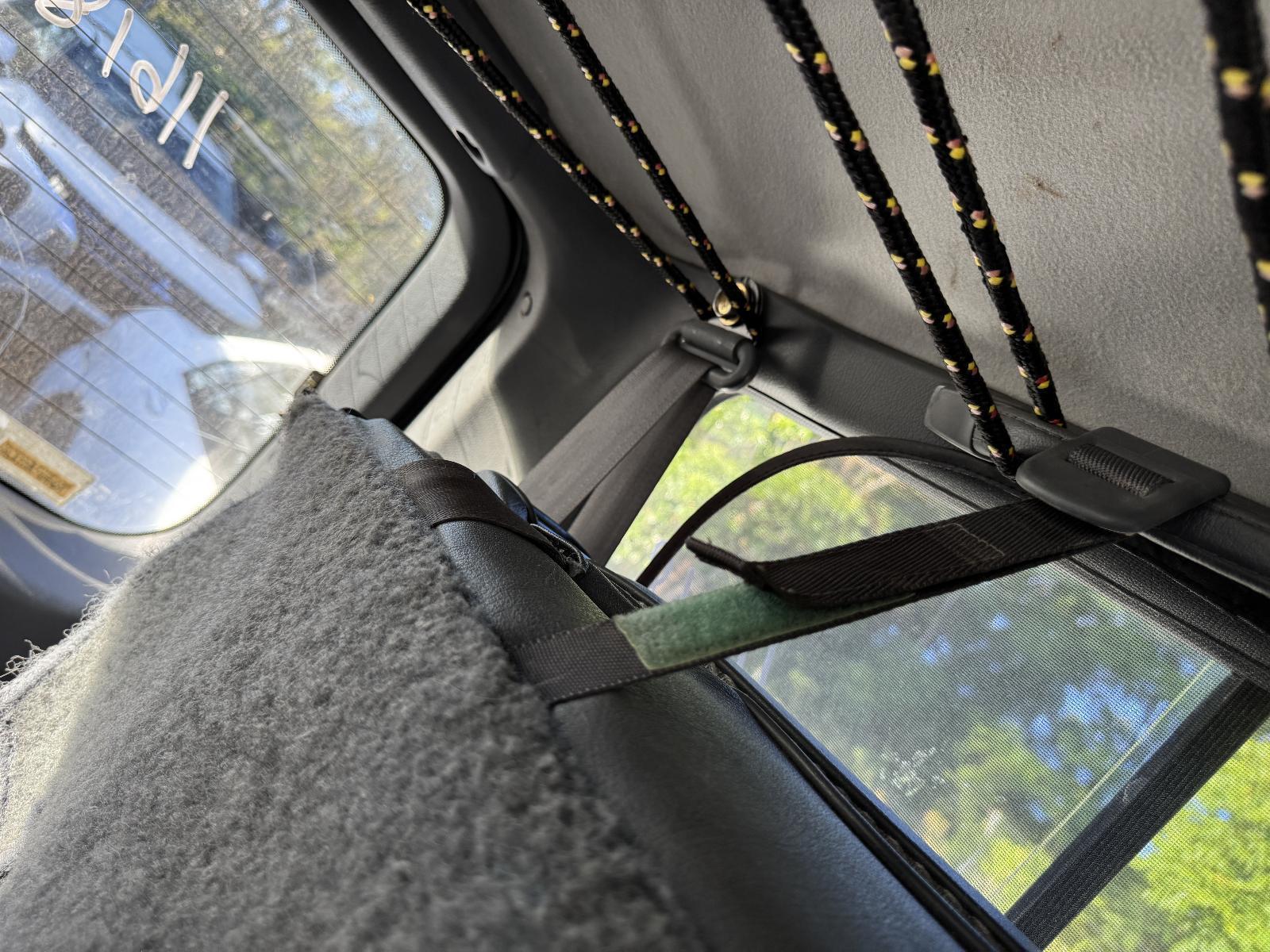 View Auto part Seatbelt/Stalk MITSUBISHI PAJERO 1993