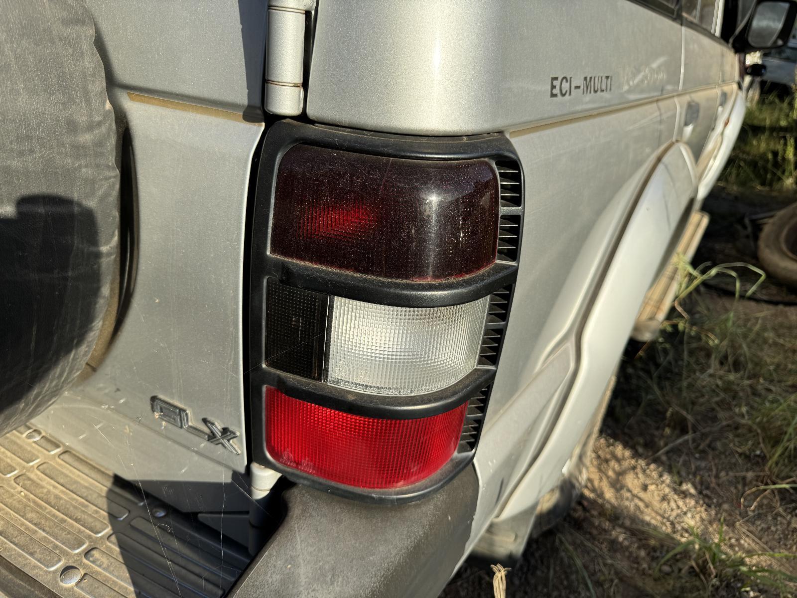 View Auto part Right Taillight MITSUBISHI PAJERO 1993