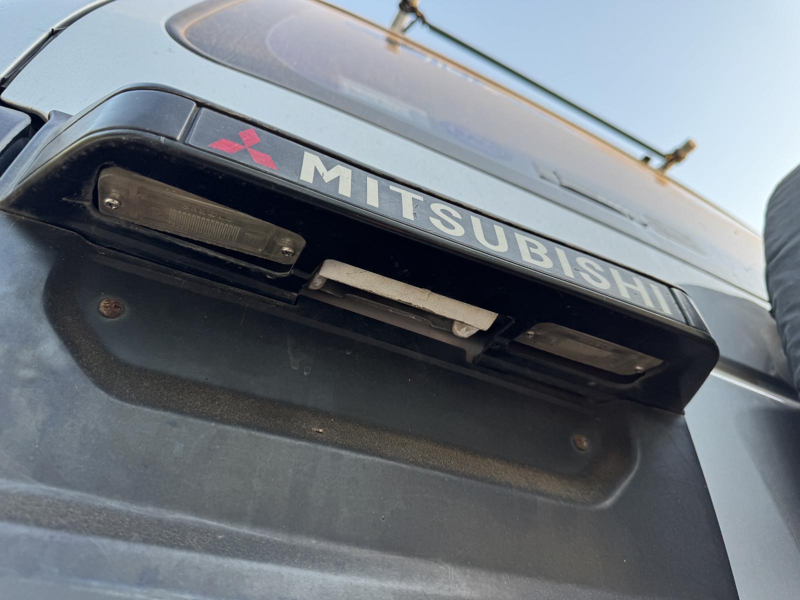 View Auto part Number Plate Lamp MITSUBISHI PAJERO 1993