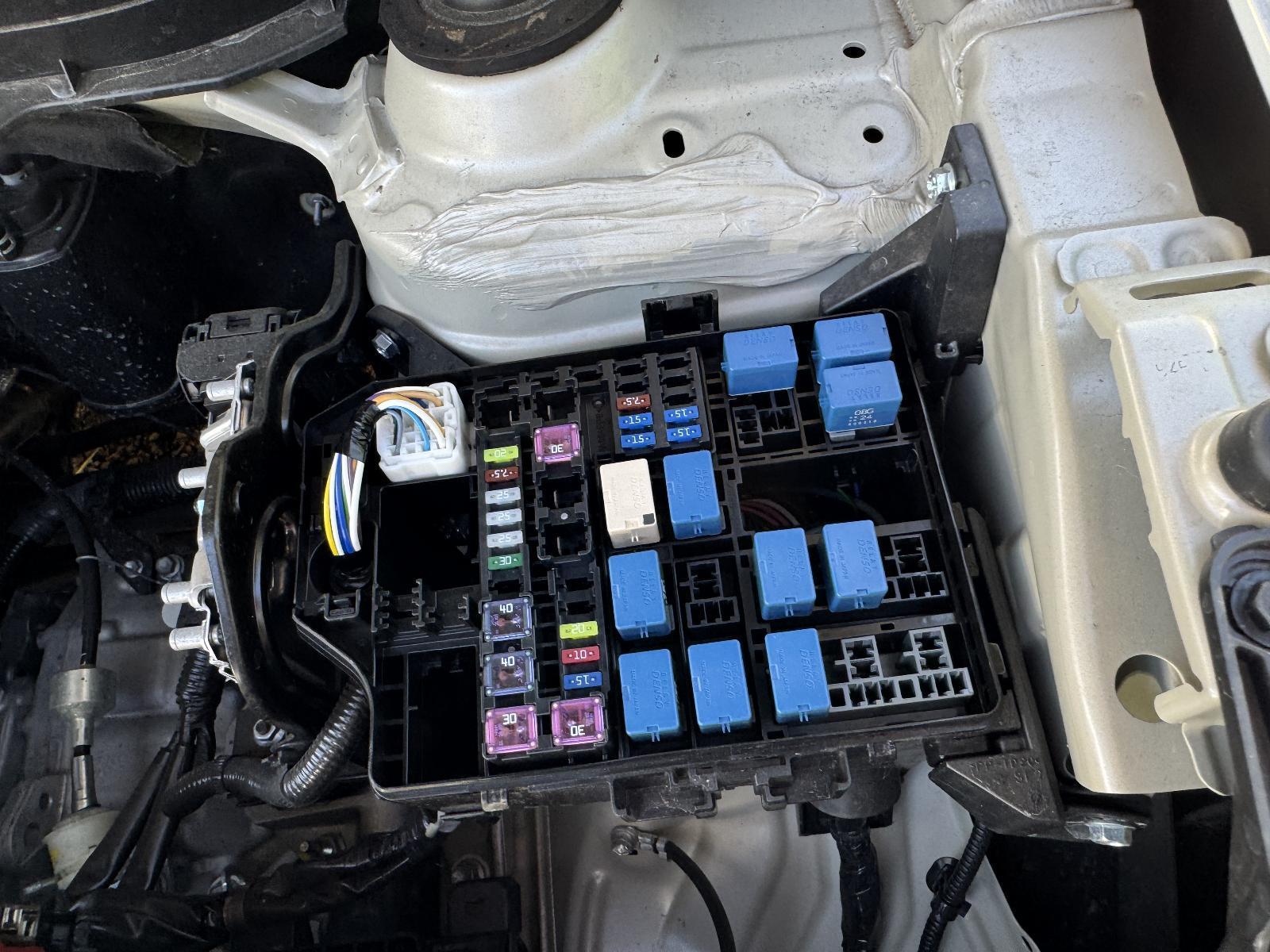 View Auto part Fuse Box SUZUKI VITARA 2024