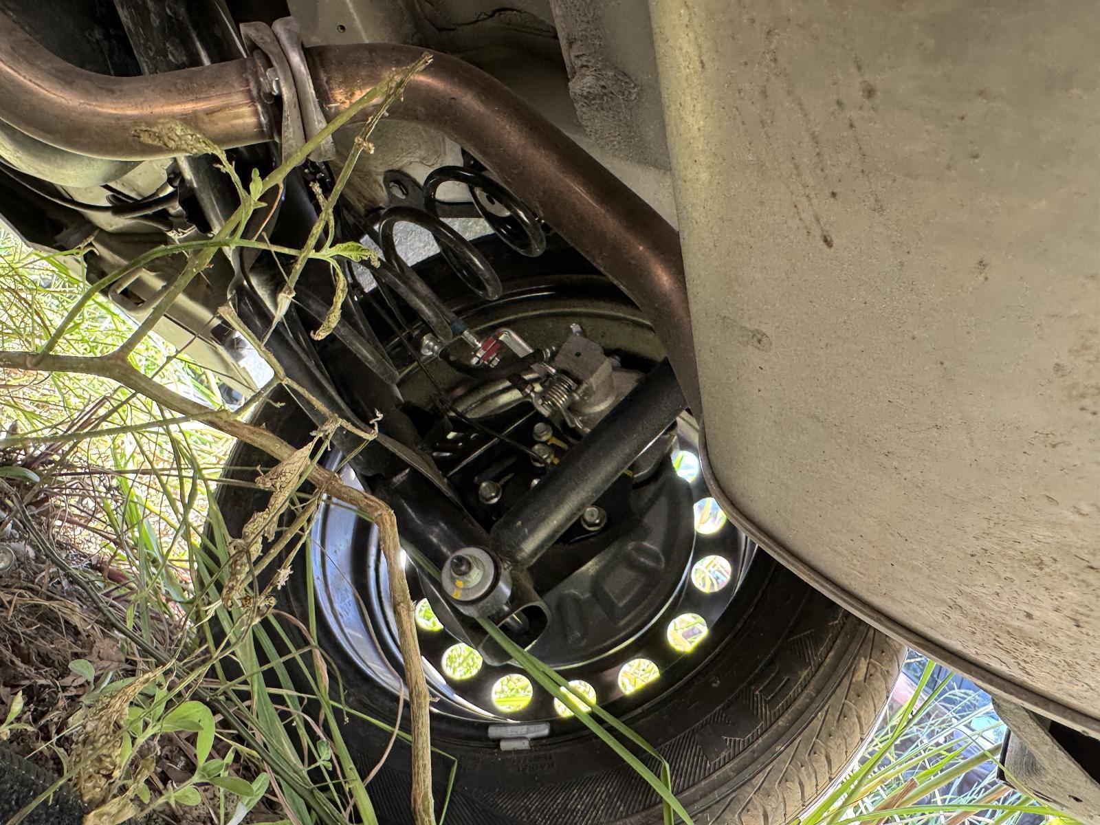 View Auto part Shock Absorber SUZUKI VITARA 2024