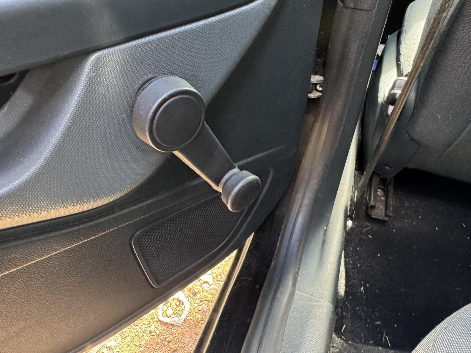 View Auto part Winder Handle FORD FIESTA 2011