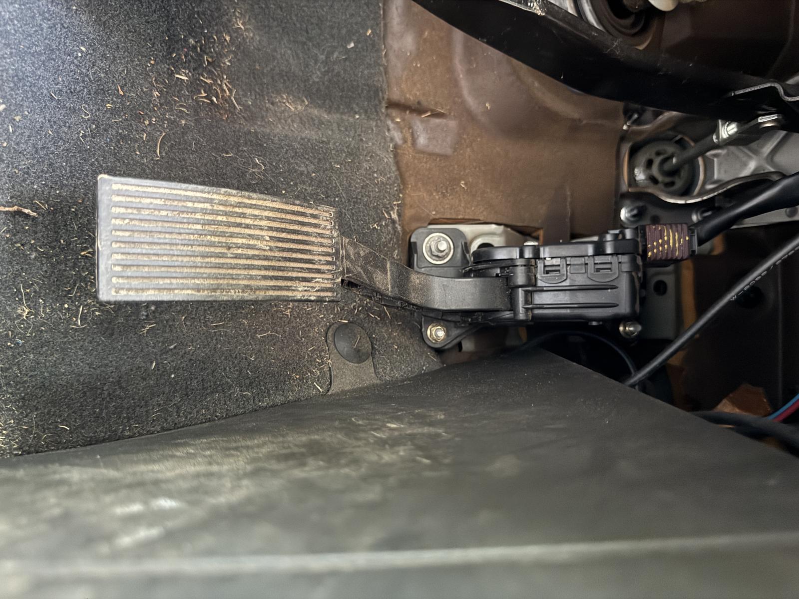 View Auto part Pedal Assembly NISSAN NAVARA 2007